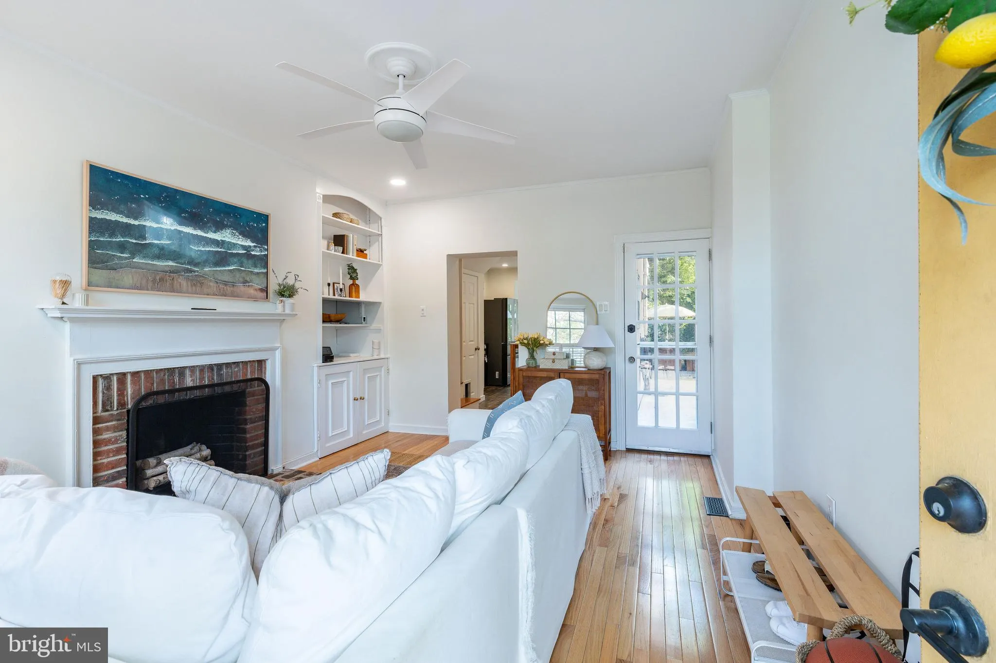 Philadelphia, Pennsylvania 19147, United States, 3 Bedrooms Bedrooms, ,3 BathroomsBathrooms,Residential,Pending,116631