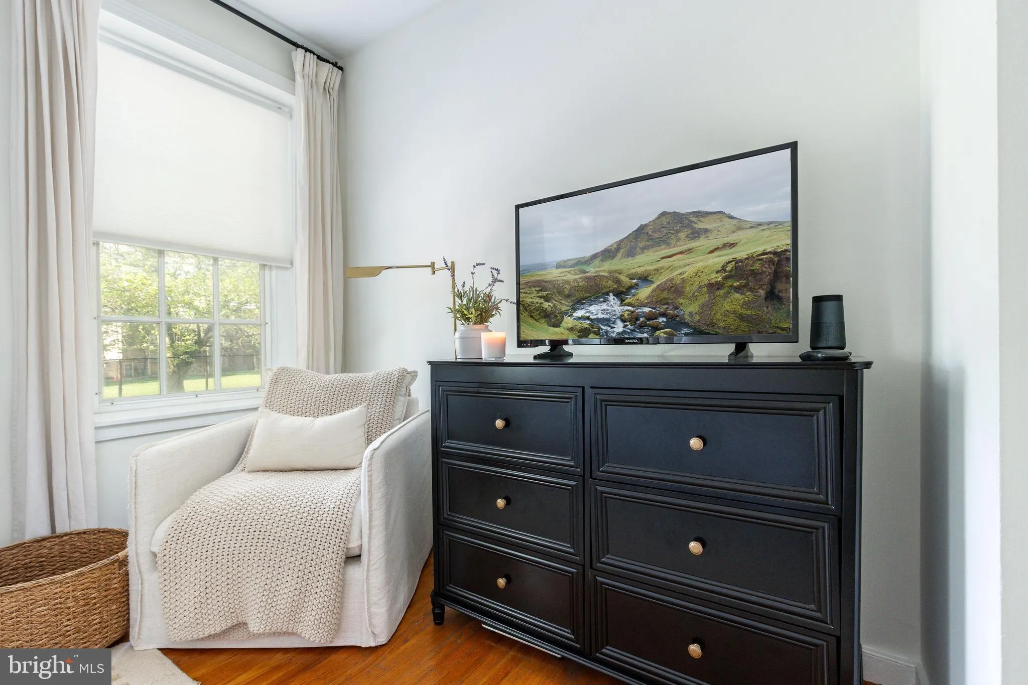 Philadelphia, Pennsylvania 19147, United States, 3 Bedrooms Bedrooms, ,3 BathroomsBathrooms,Residential,Pending,116631