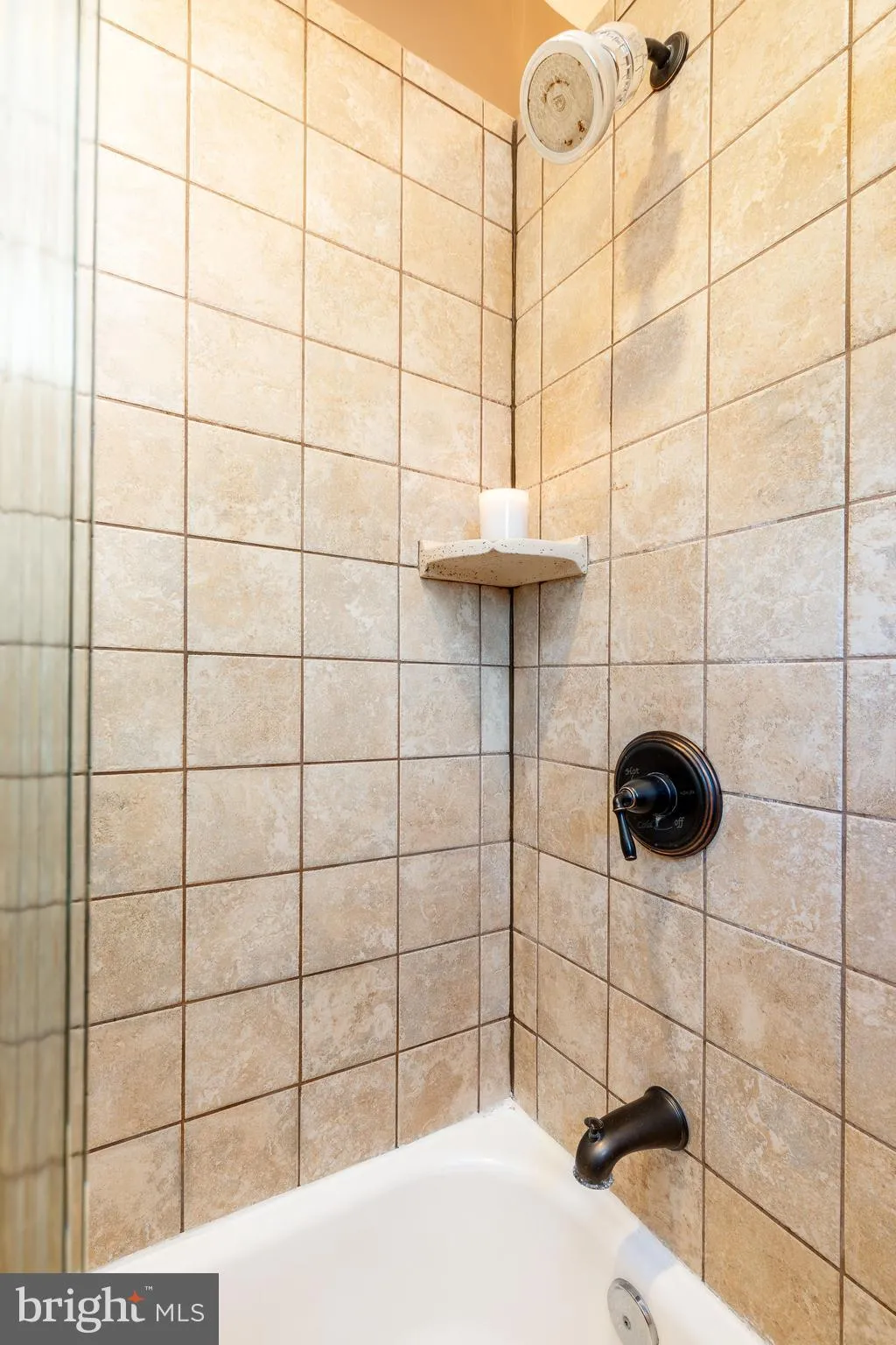 Philadelphia, Pennsylvania 19147, United States, 3 Bedrooms Bedrooms, ,3 BathroomsBathrooms,Residential,Pending,116631