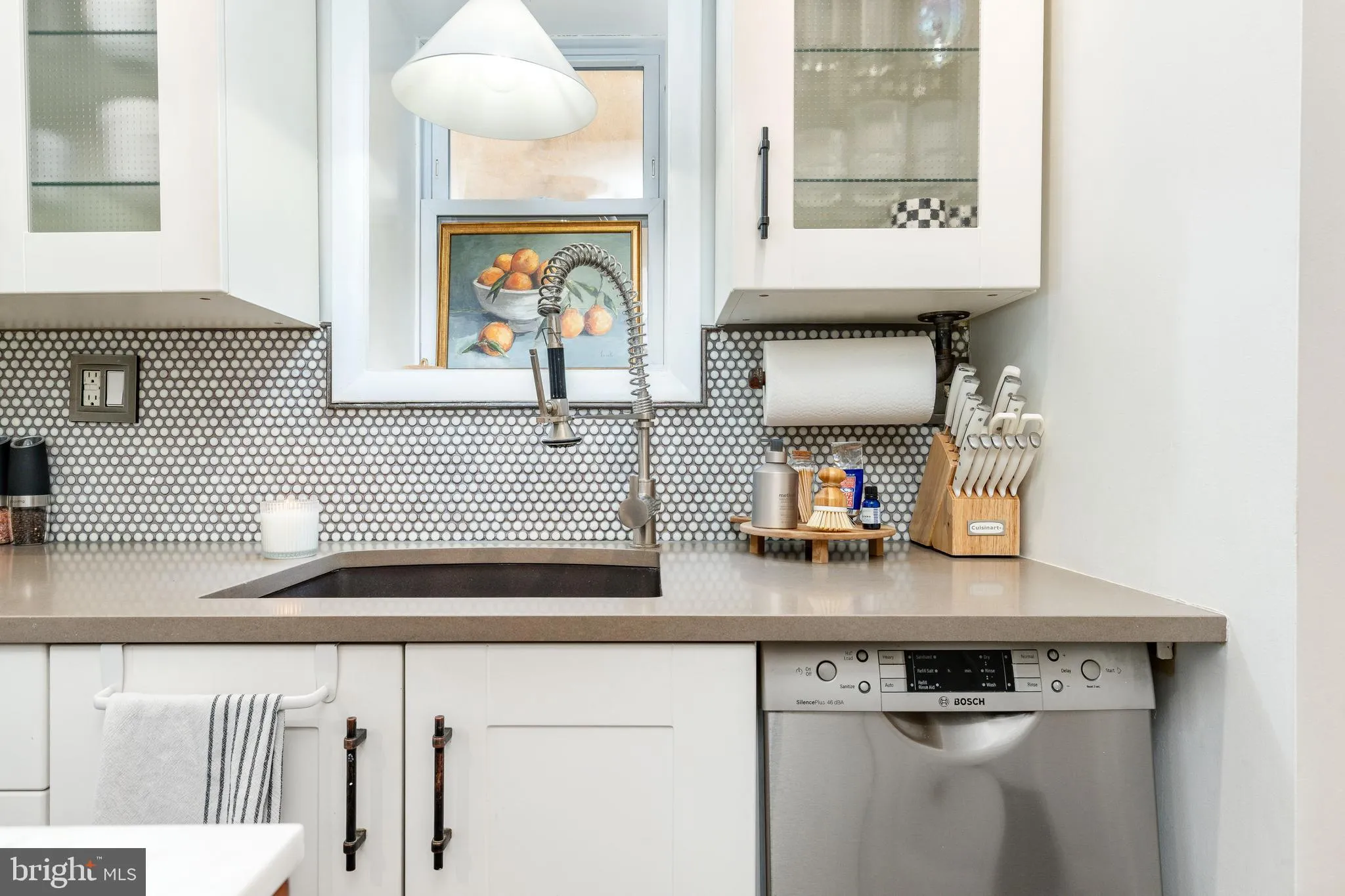 Philadelphia, Pennsylvania 19147, United States, 3 Bedrooms Bedrooms, ,3 BathroomsBathrooms,Residential,Pending,116631