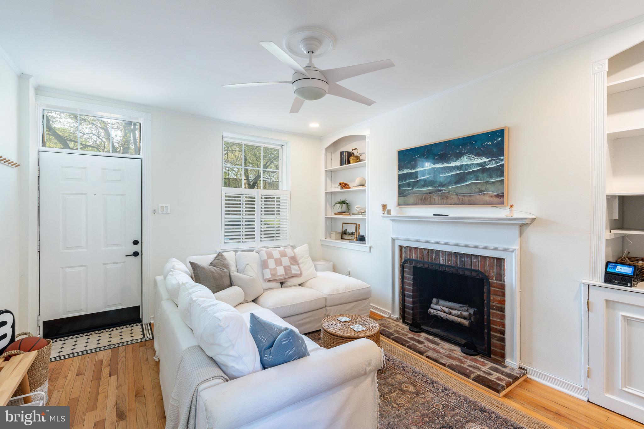 SOCIETY HILL - Residential