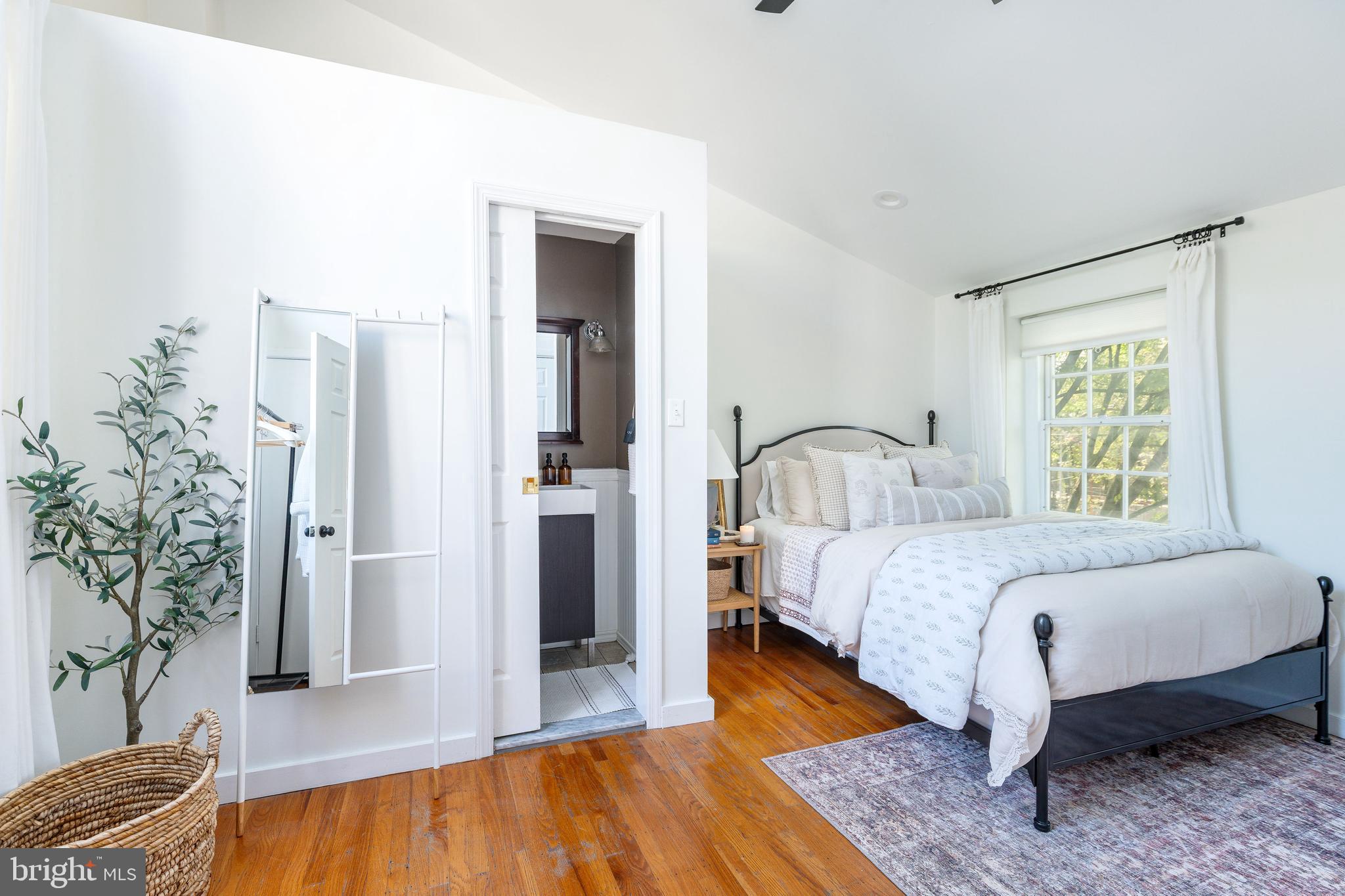 SOCIETY HILL - Residential