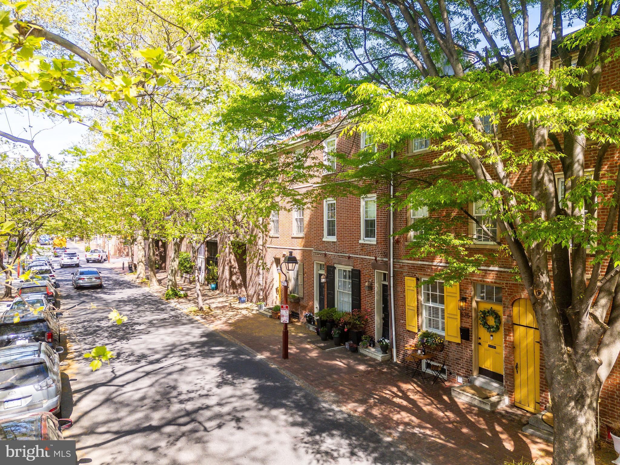 SOCIETY HILL - Residential