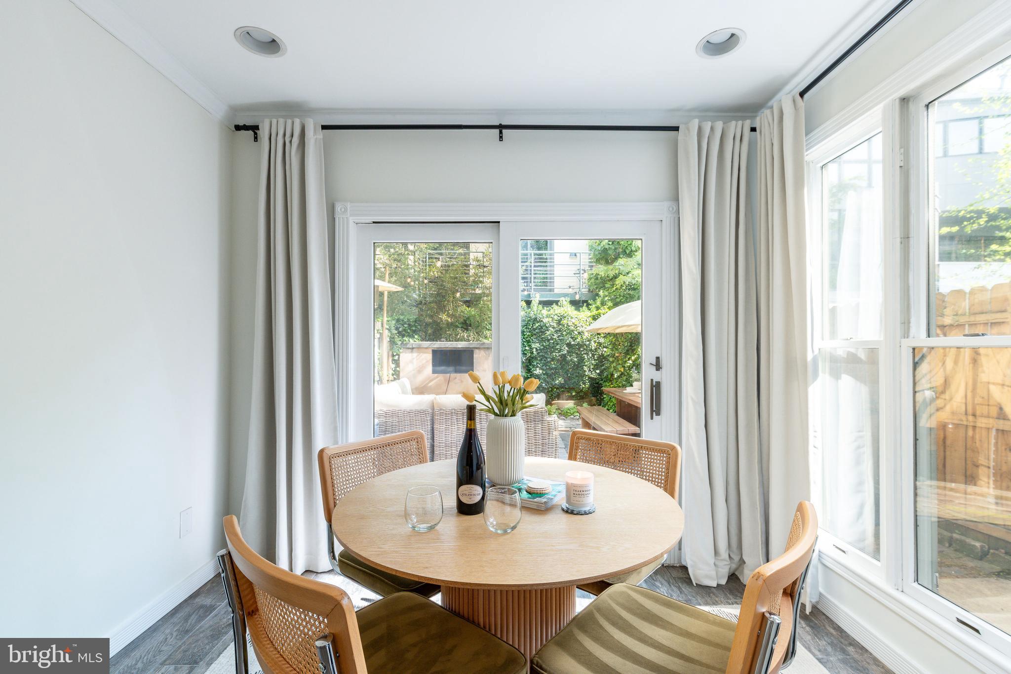 SOCIETY HILL - Residential