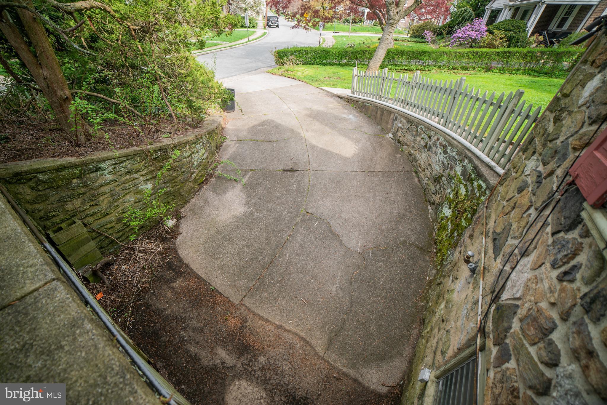 WYNNEWOOD PARK - Residential