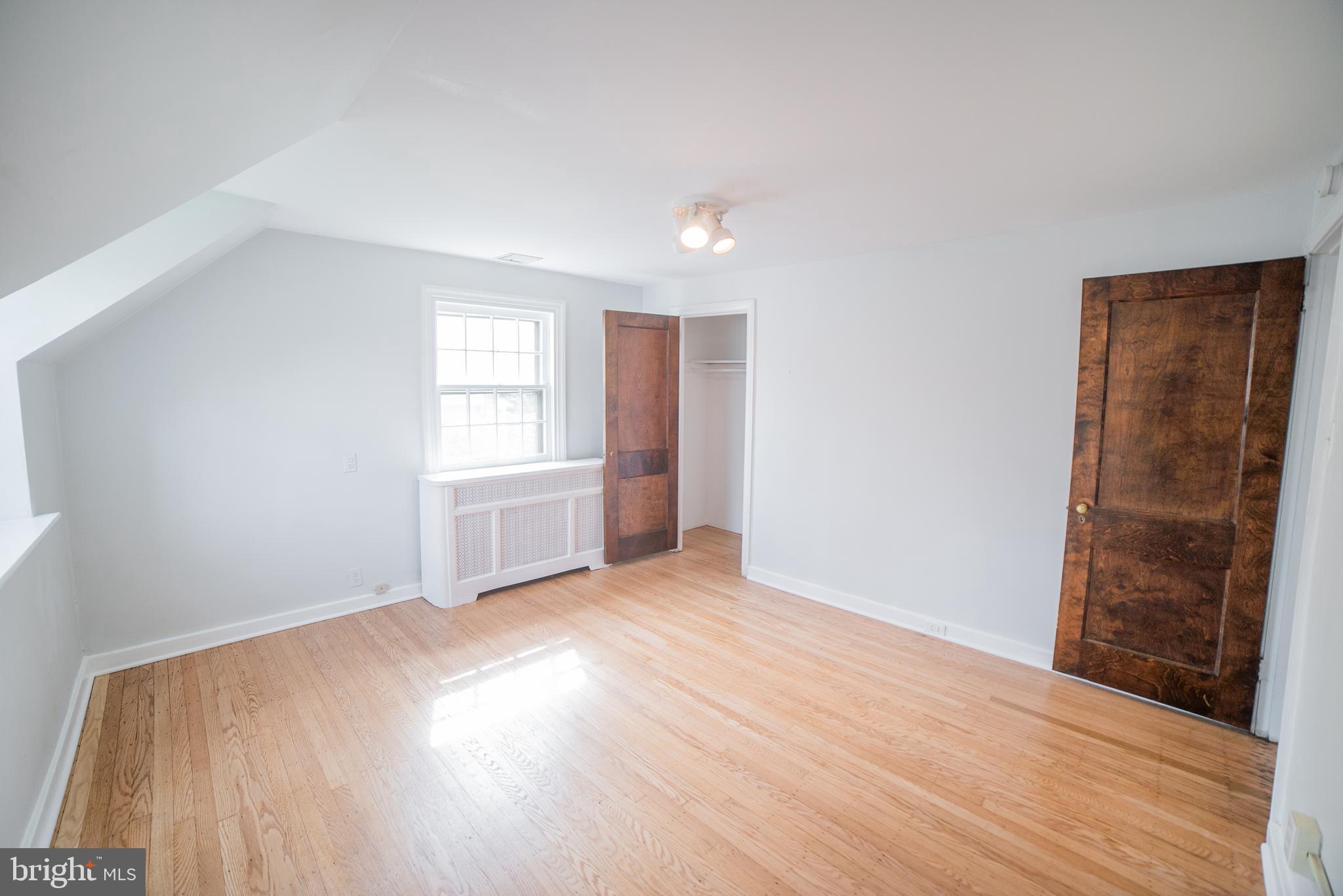 WYNNEWOOD PARK - Residential