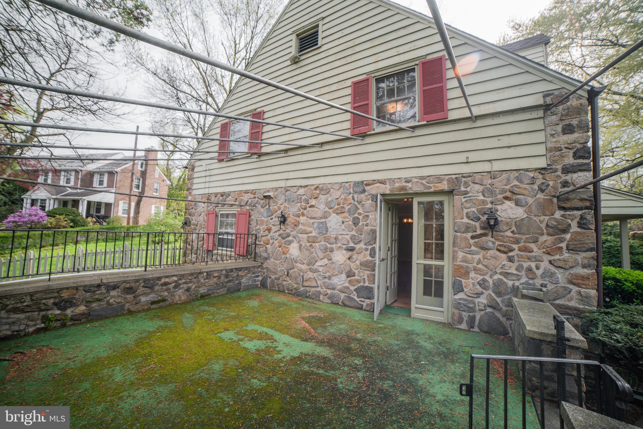 WYNNEWOOD PARK - Residential