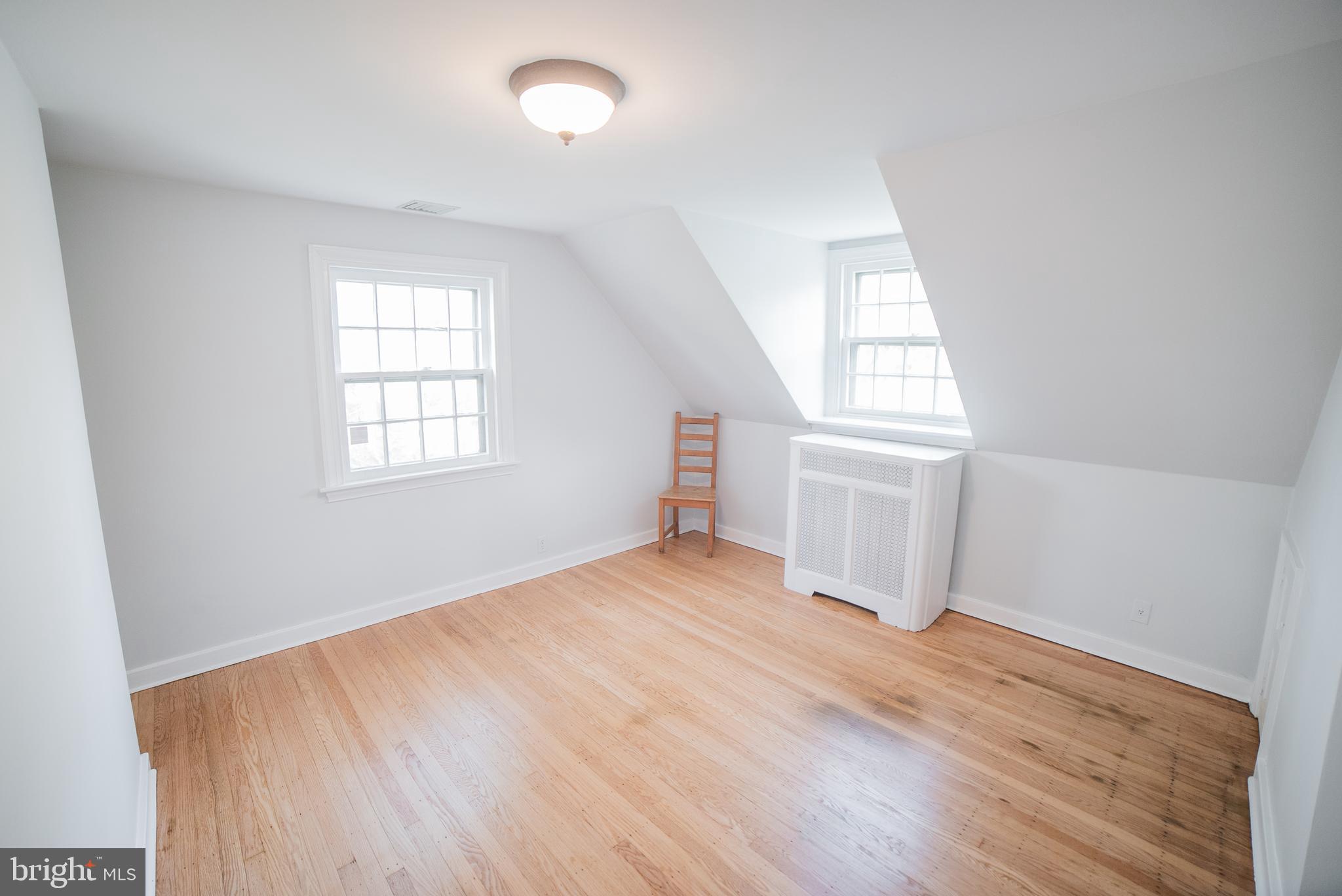 WYNNEWOOD PARK - Residential