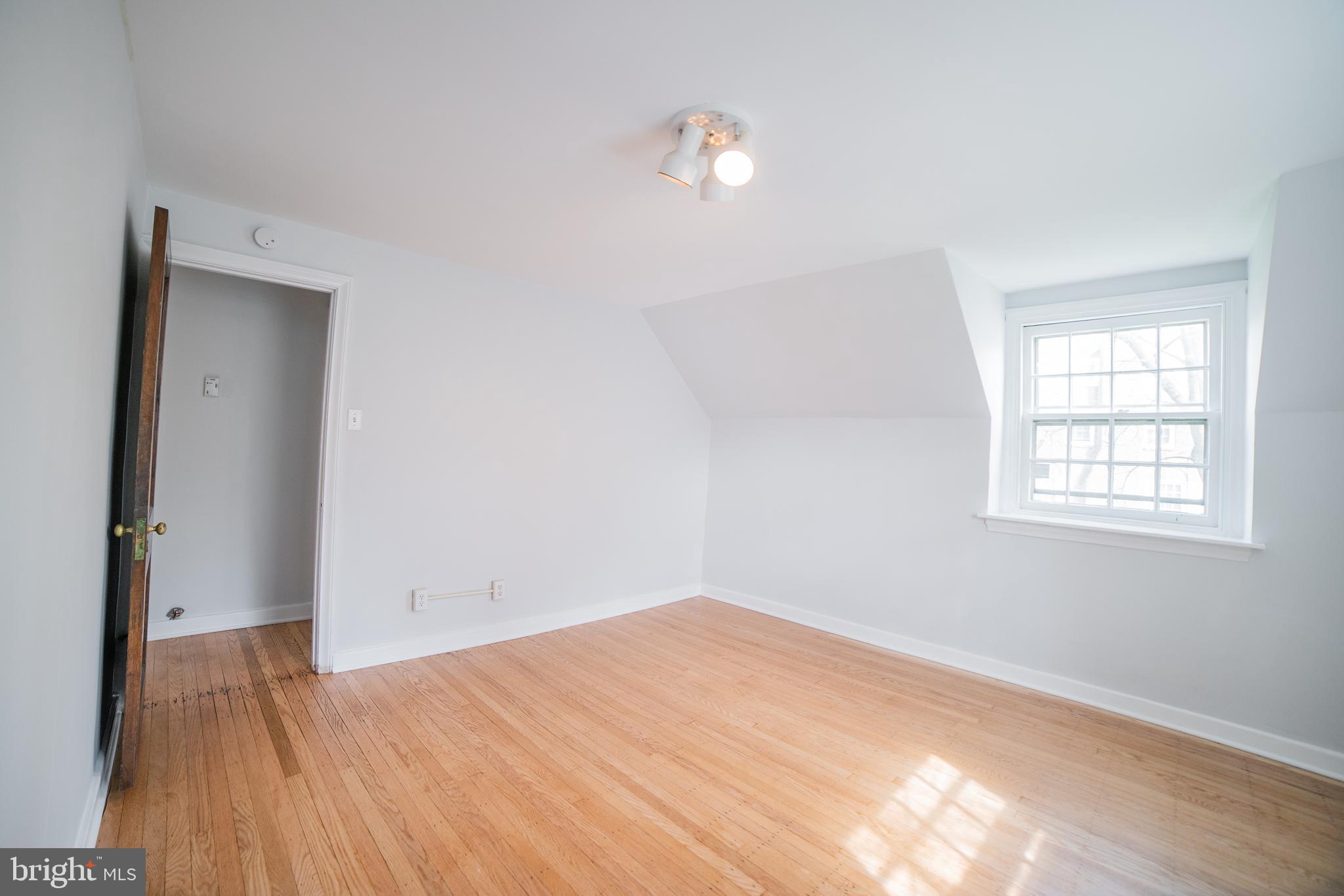 WYNNEWOOD PARK - Residential