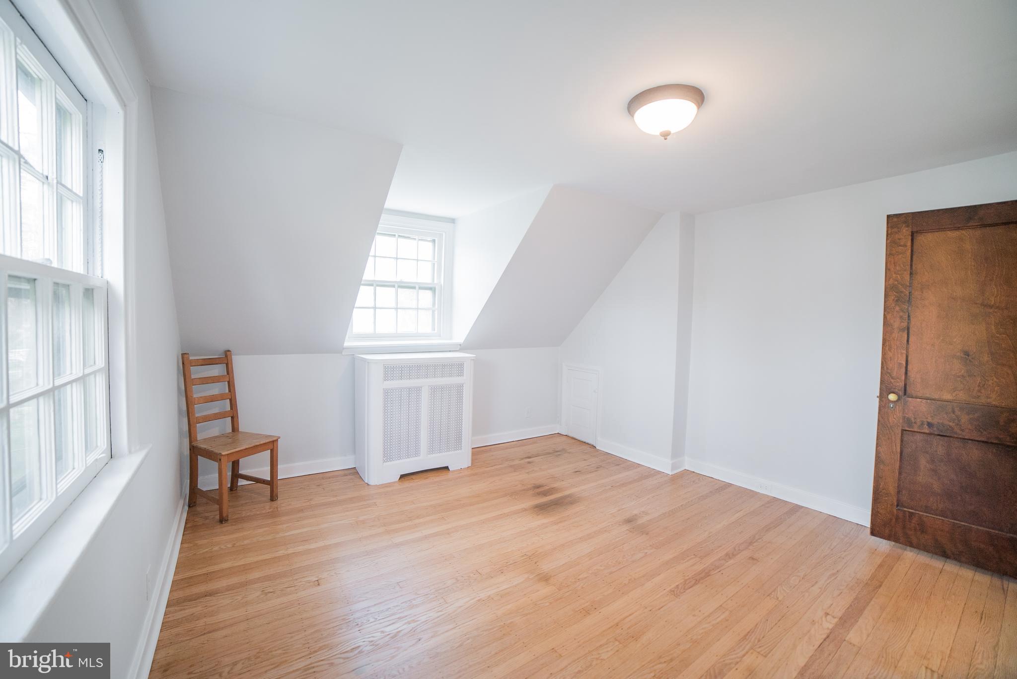 WYNNEWOOD PARK - Residential