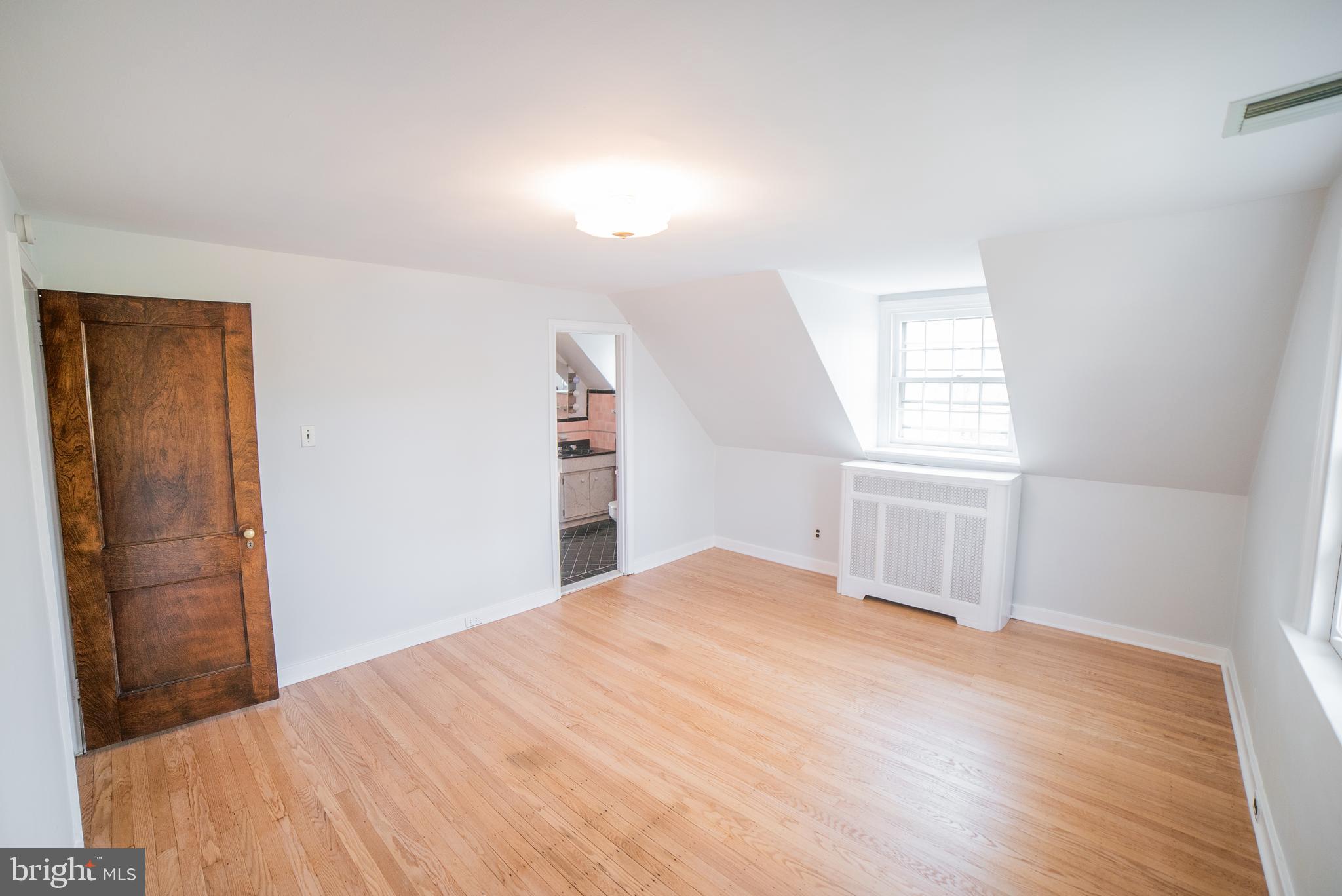 WYNNEWOOD PARK - Residential