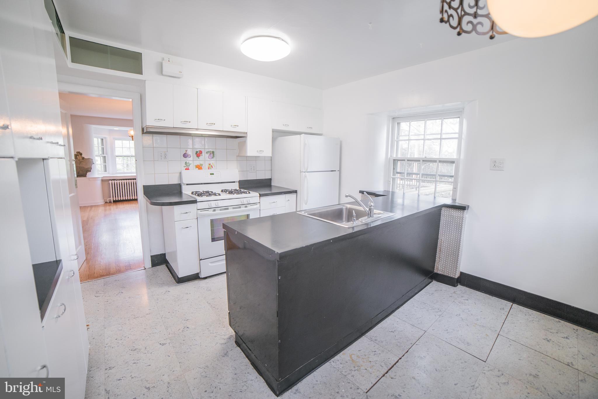 WYNNEWOOD PARK - Residential