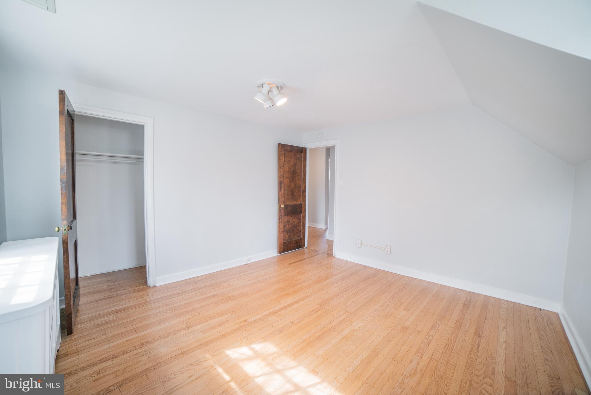 WYNNEWOOD PARK - Residential