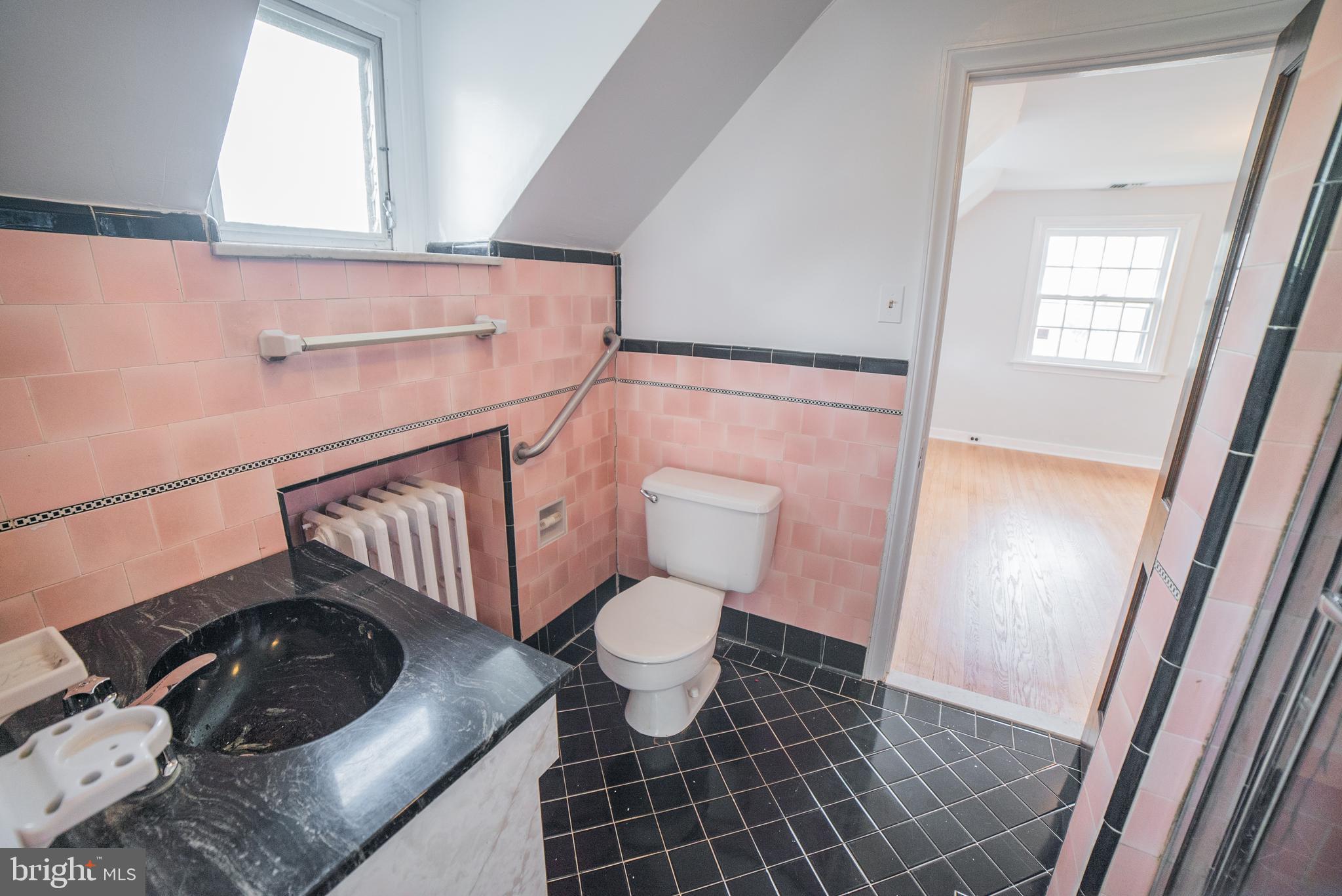 WYNNEWOOD PARK - Residential