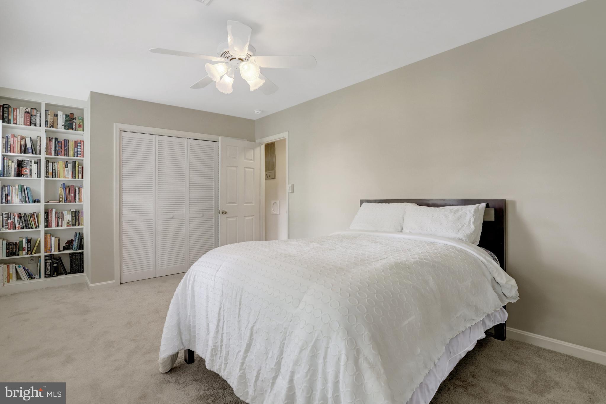 OVER LEE KNOLLS - Residential