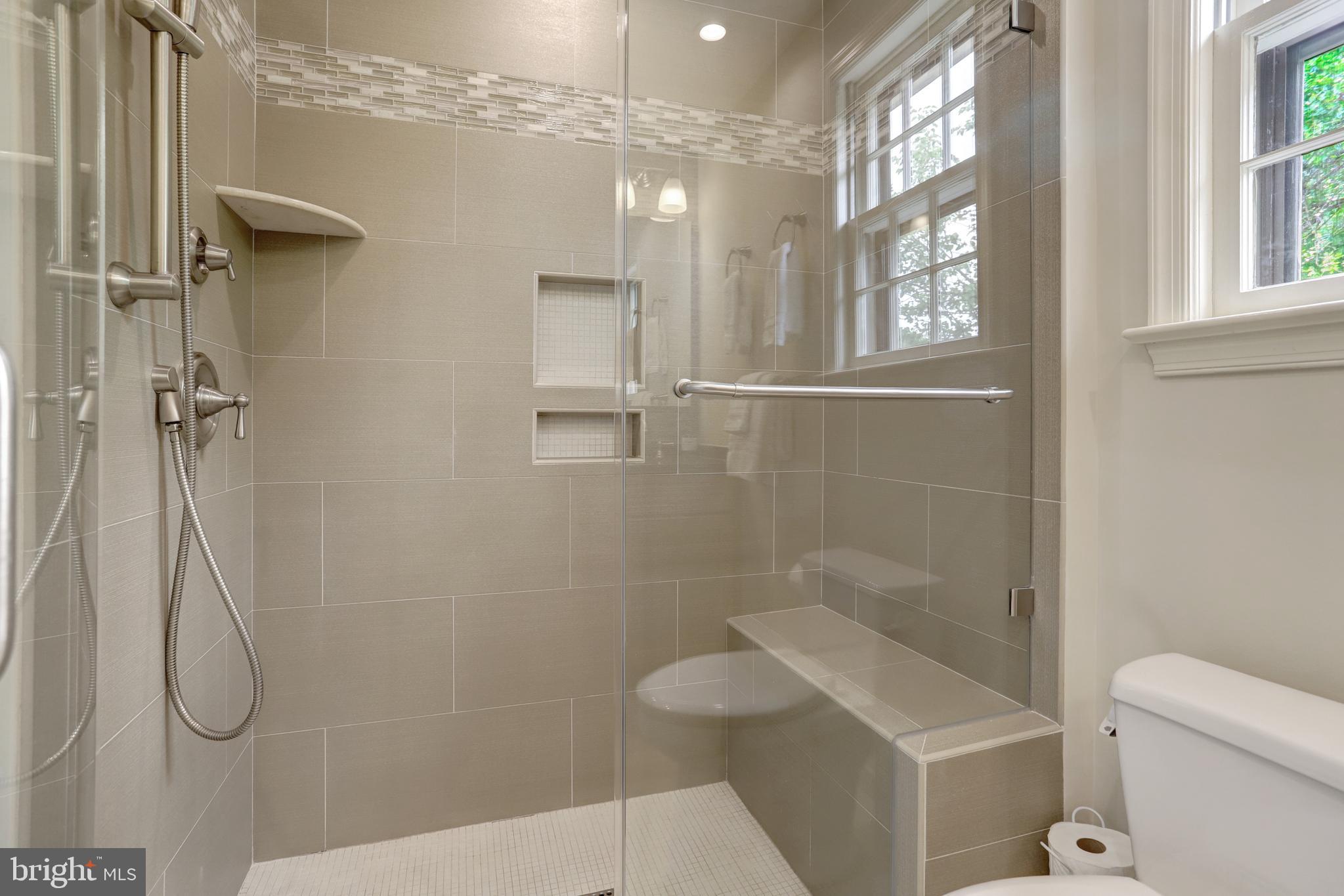 OVER LEE KNOLLS - Residential