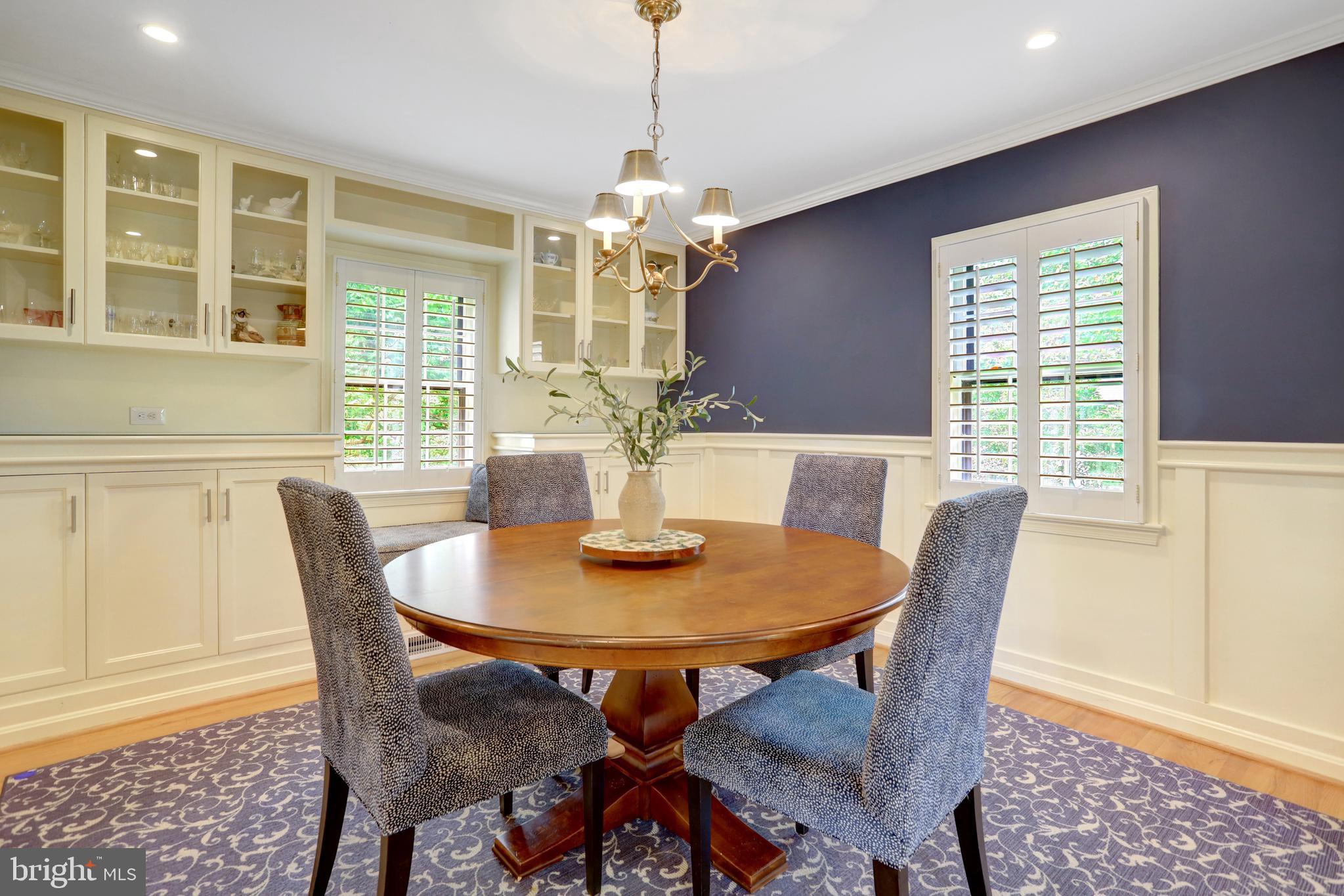 OVER LEE KNOLLS - Residential