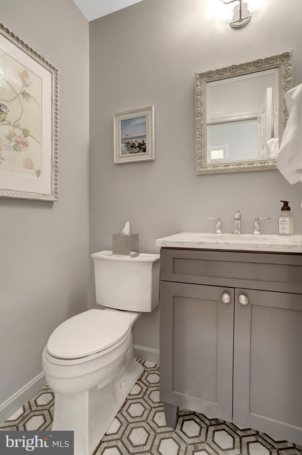 OVER LEE KNOLLS - Residential