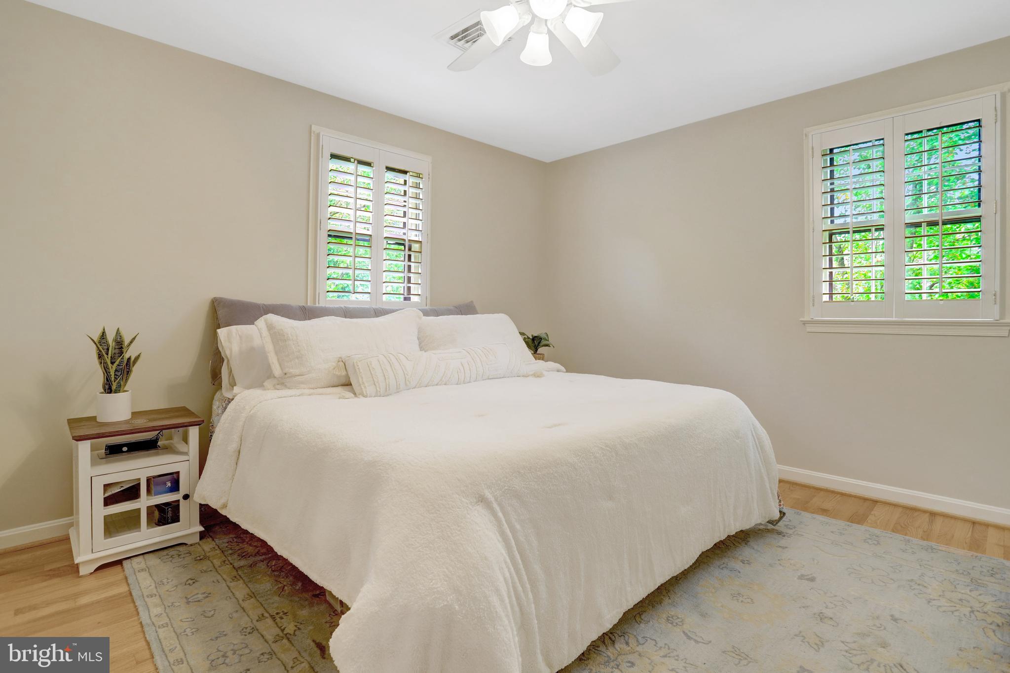 OVER LEE KNOLLS - Residential