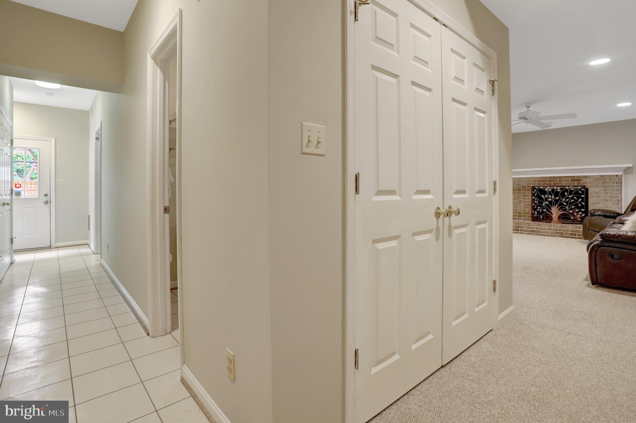 OVER LEE KNOLLS - Residential