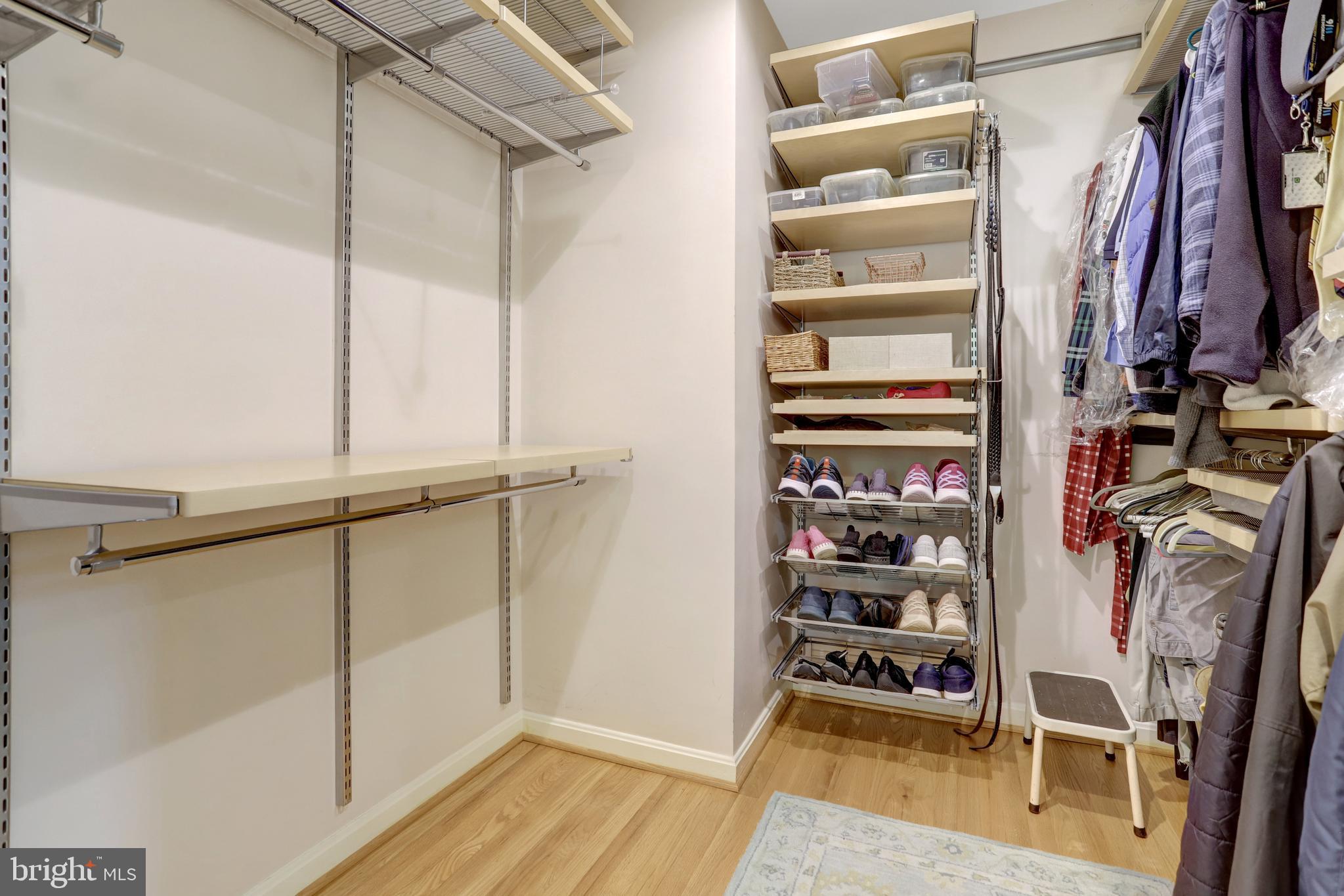 OVER LEE KNOLLS - Residential