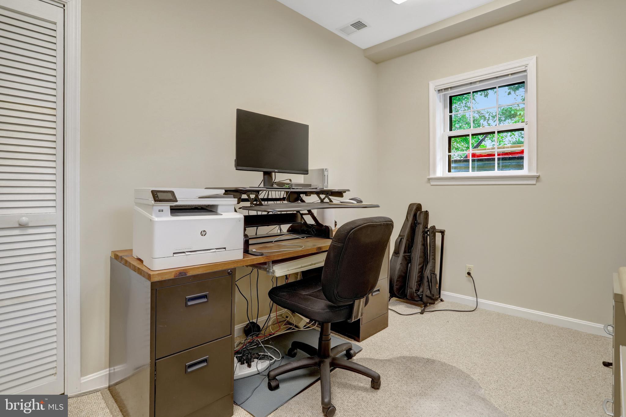 OVER LEE KNOLLS - Residential