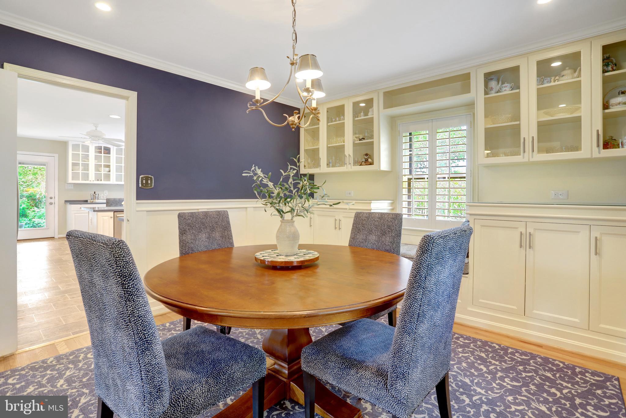 OVER LEE KNOLLS - Residential