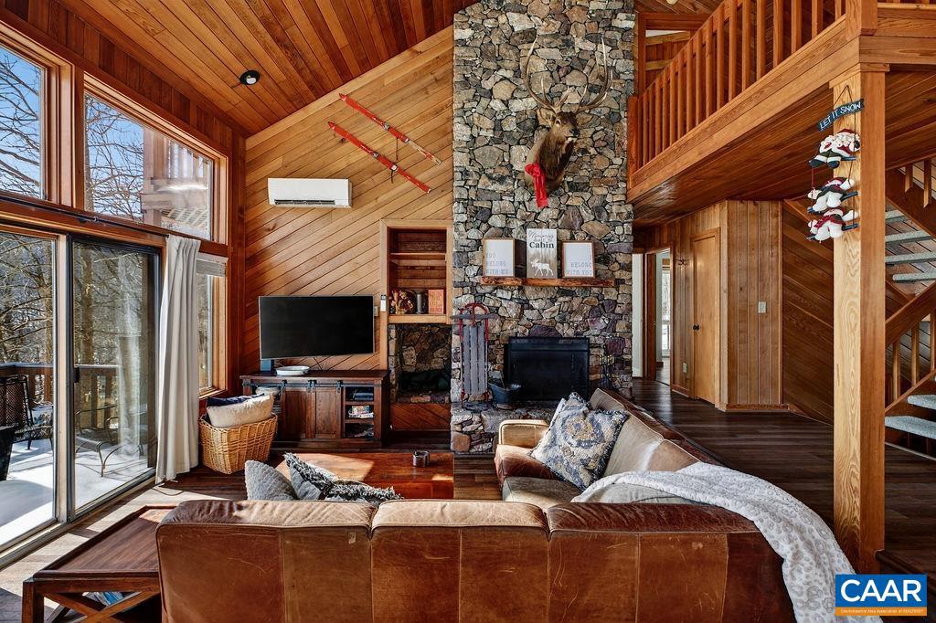 WINTERGREEN RESORT - Residential