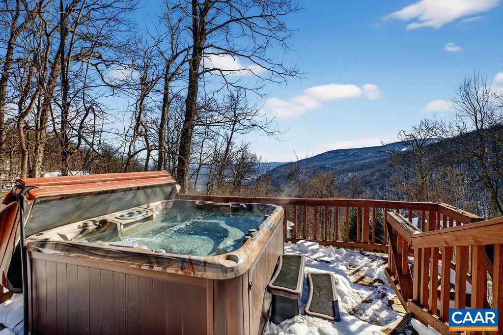 2129 LAUREL SPRINGS DR