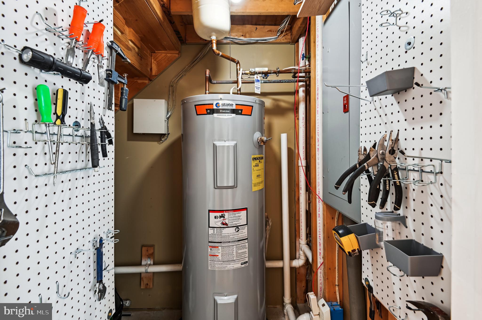 HUNT MEADOW - Residential