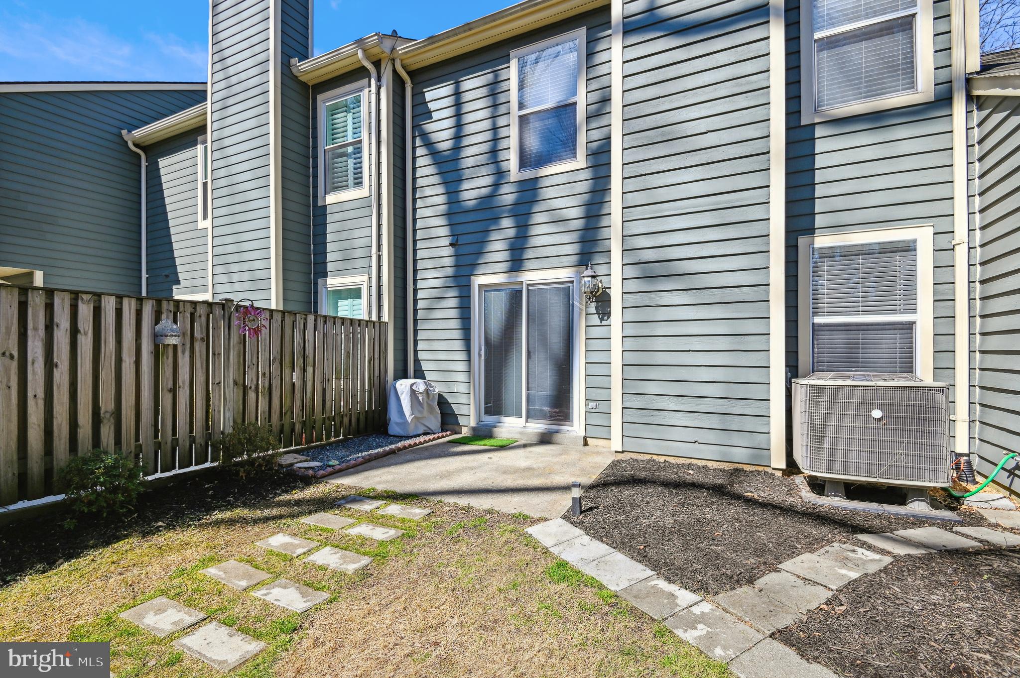 HUNT MEADOW - Residential