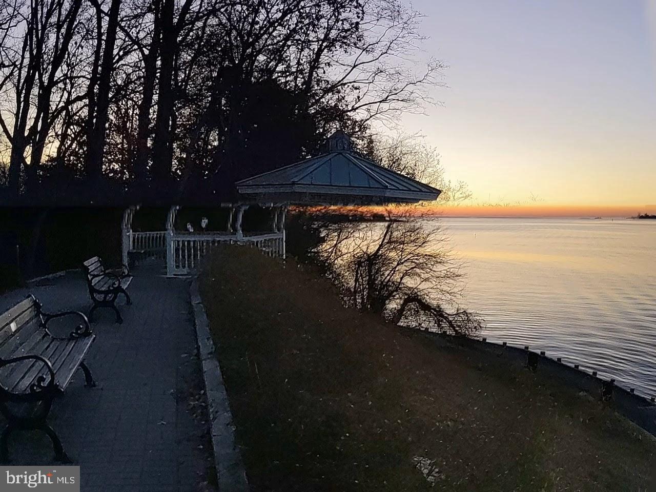 HUNT MEADOW - Residential