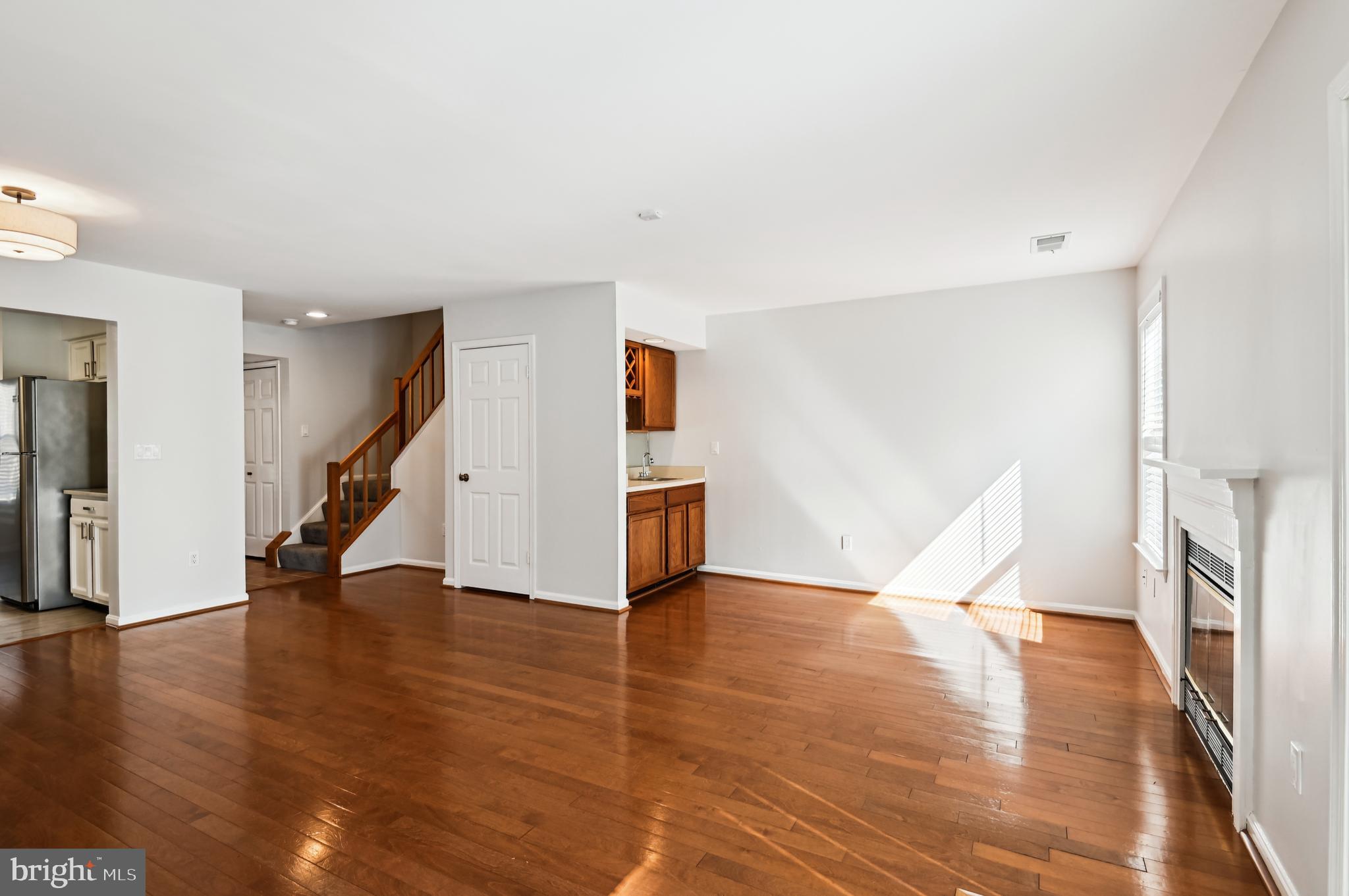 HUNT MEADOW - Residential