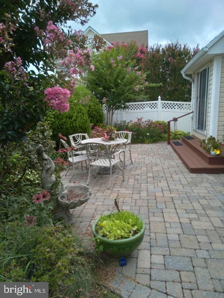 FOXFIELD AT MIDDLETOWN - Residential