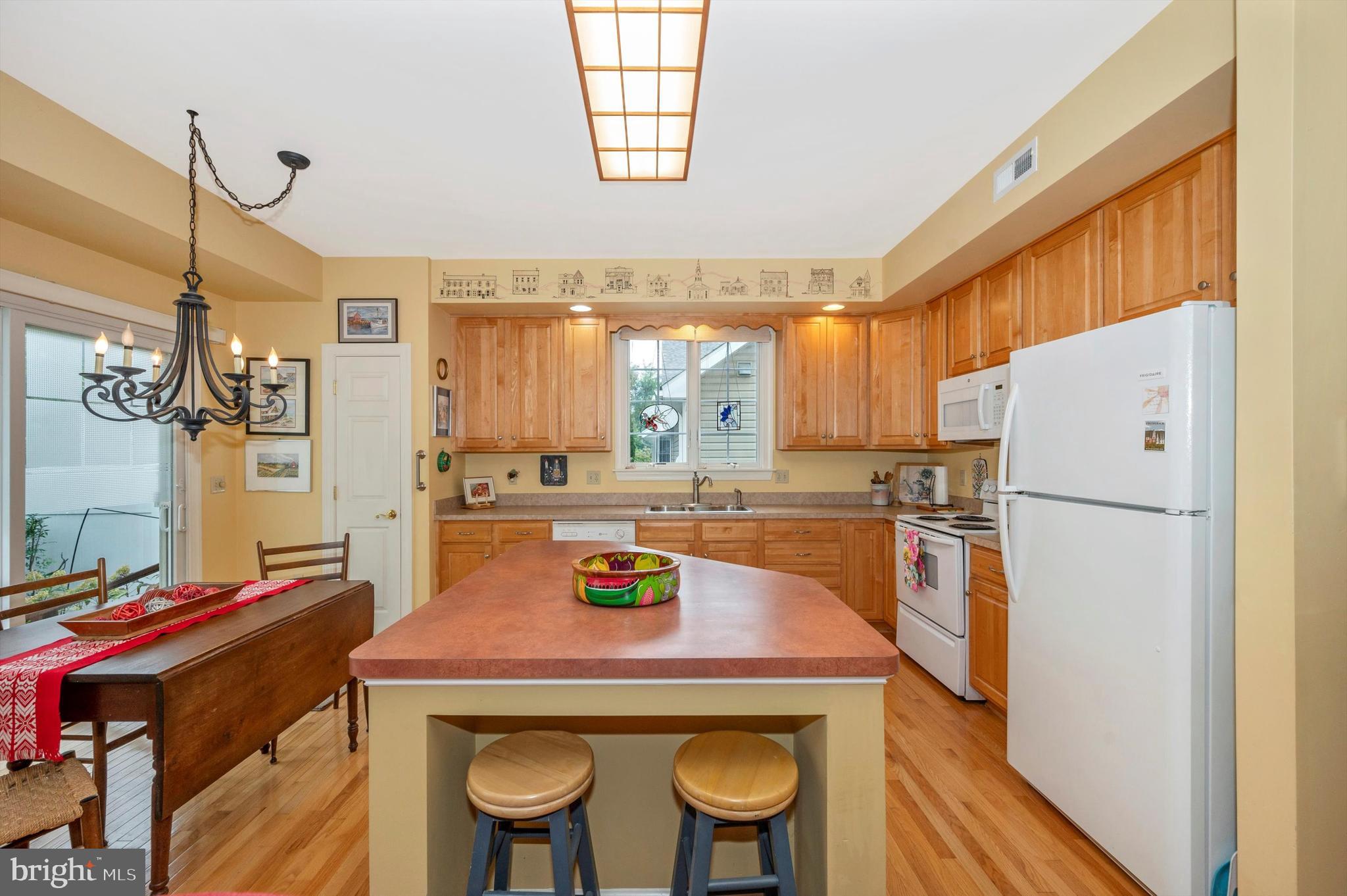 FOXFIELD AT MIDDLETOWN - Residential