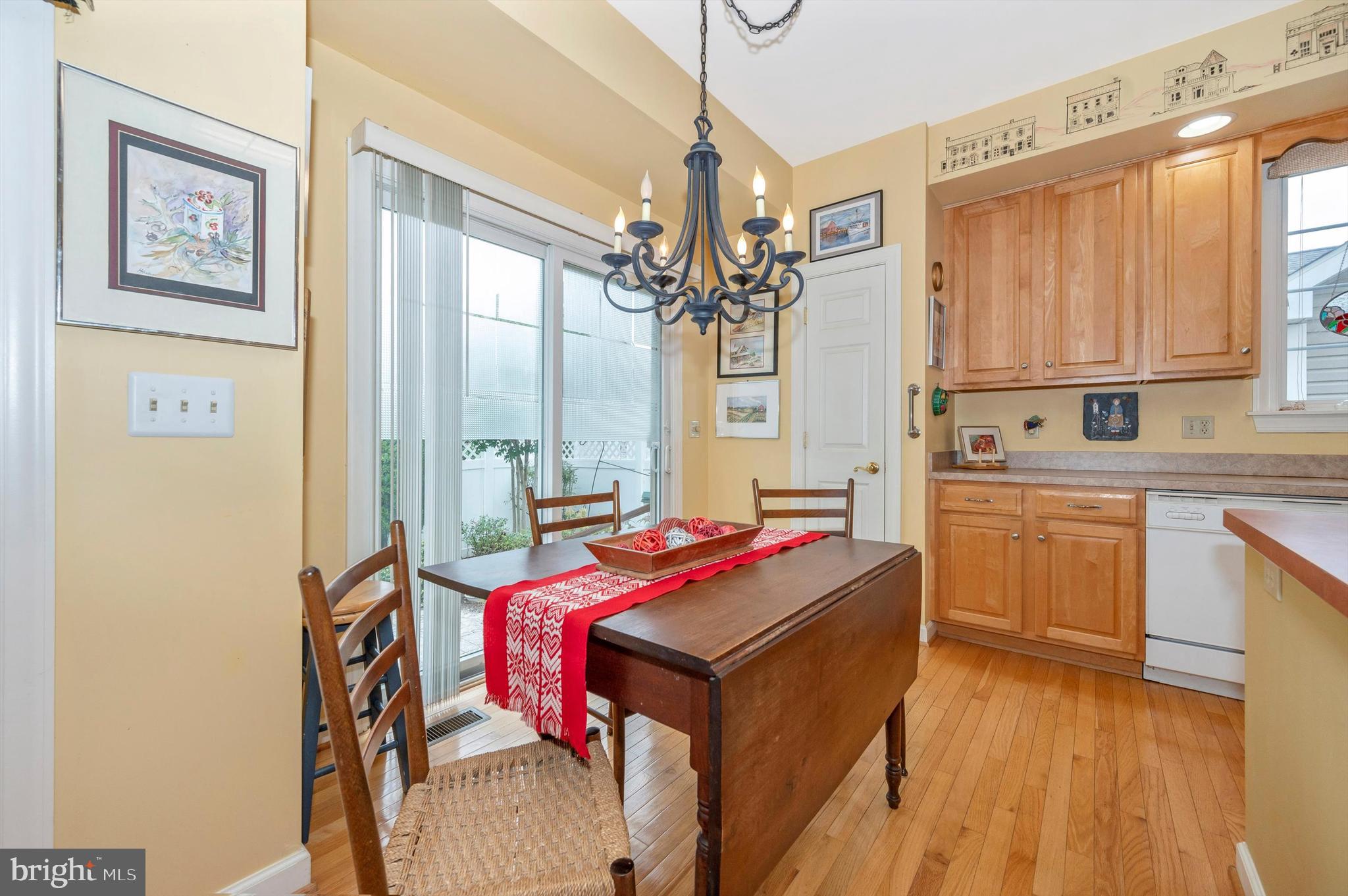 FOXFIELD AT MIDDLETOWN - Residential