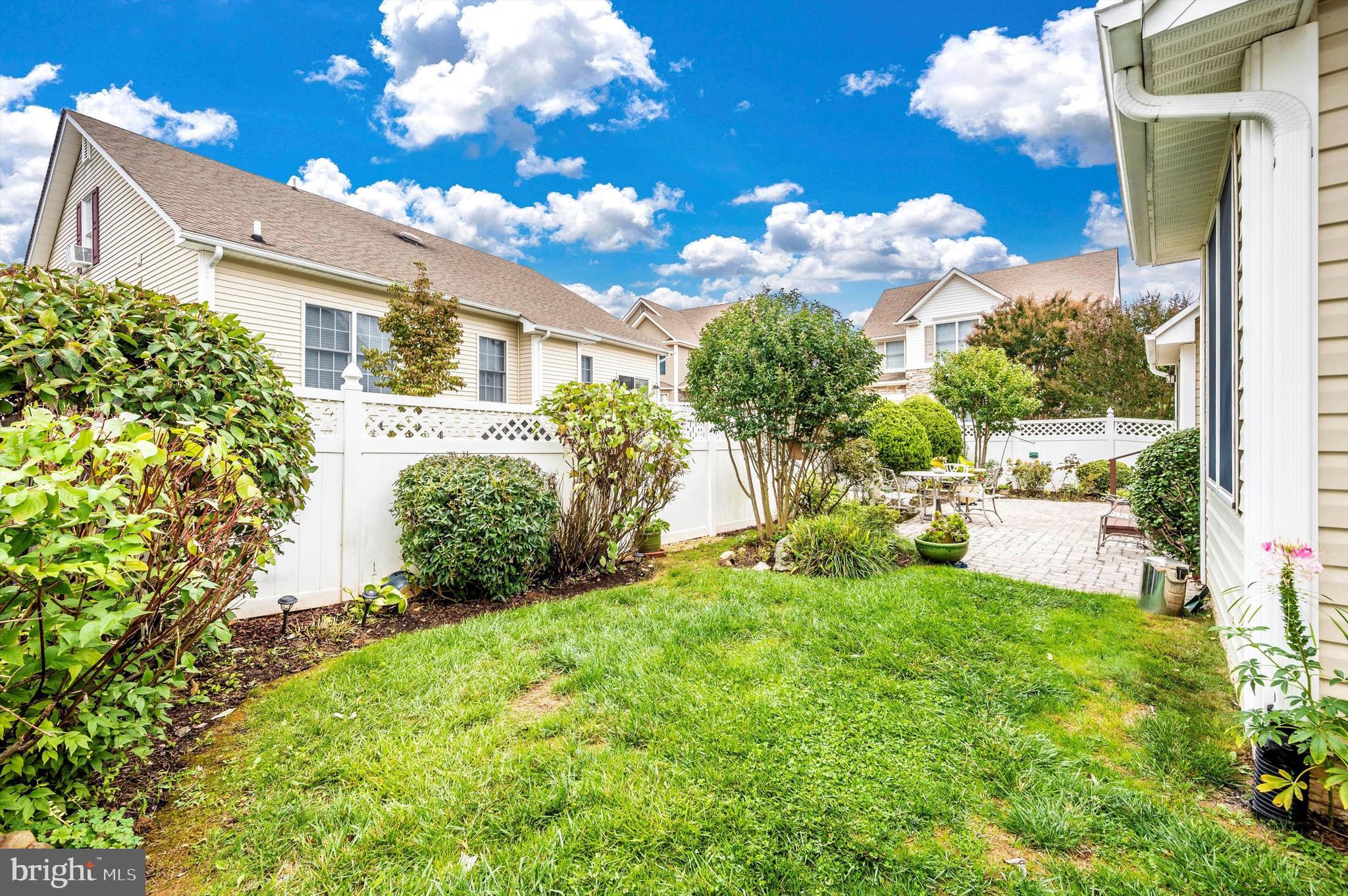 FOXFIELD AT MIDDLETOWN - Residential