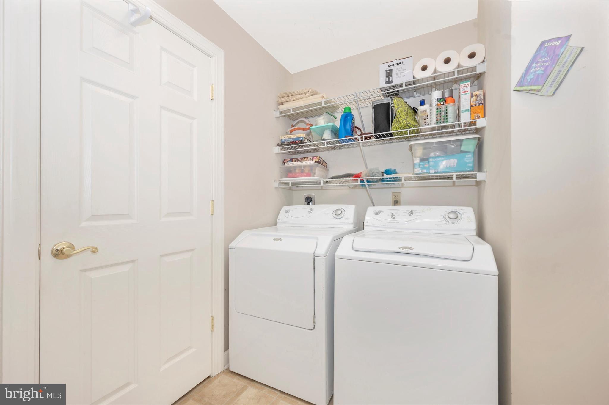 FOXFIELD AT MIDDLETOWN - Residential