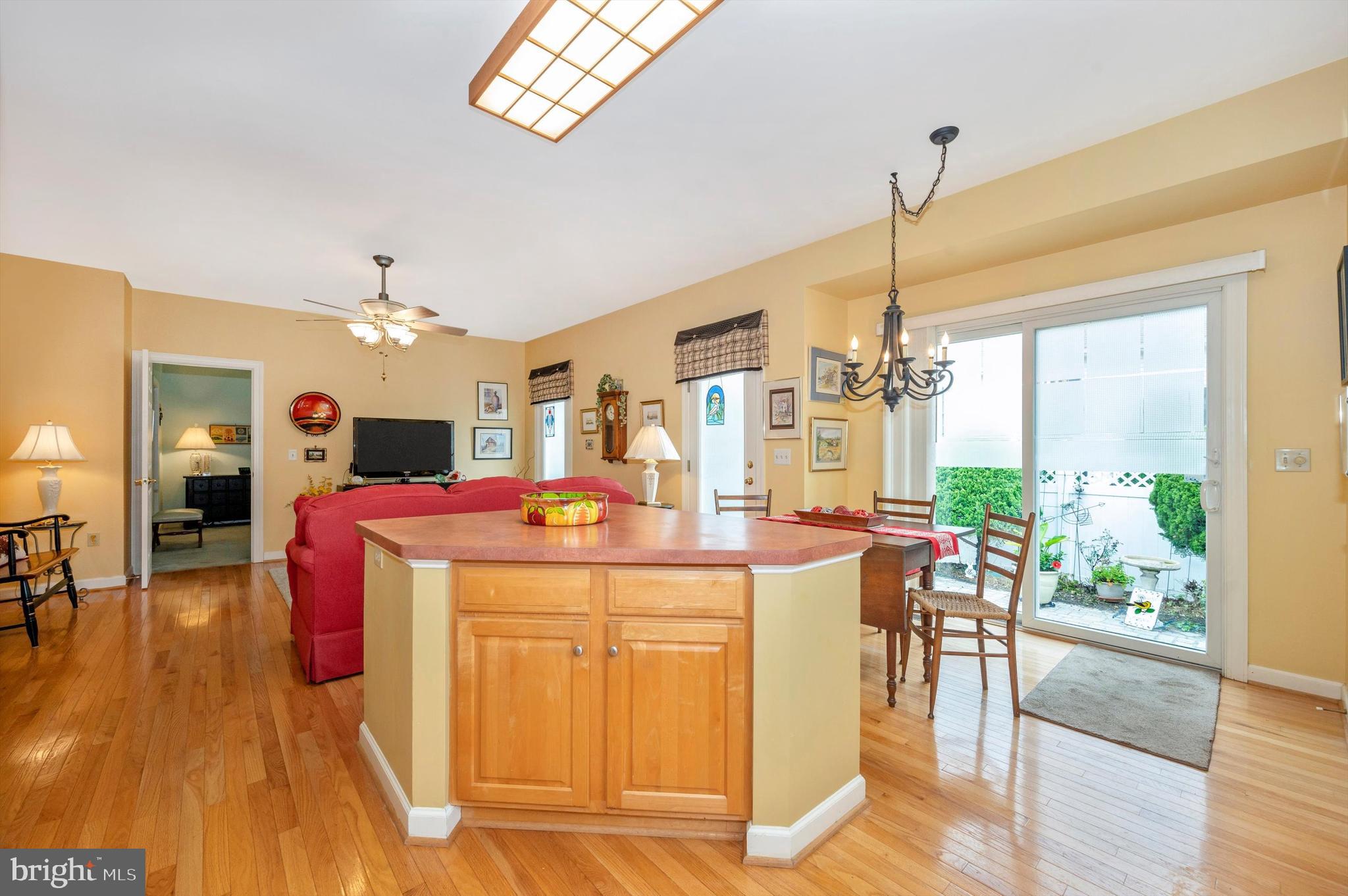 FOXFIELD AT MIDDLETOWN - Residential