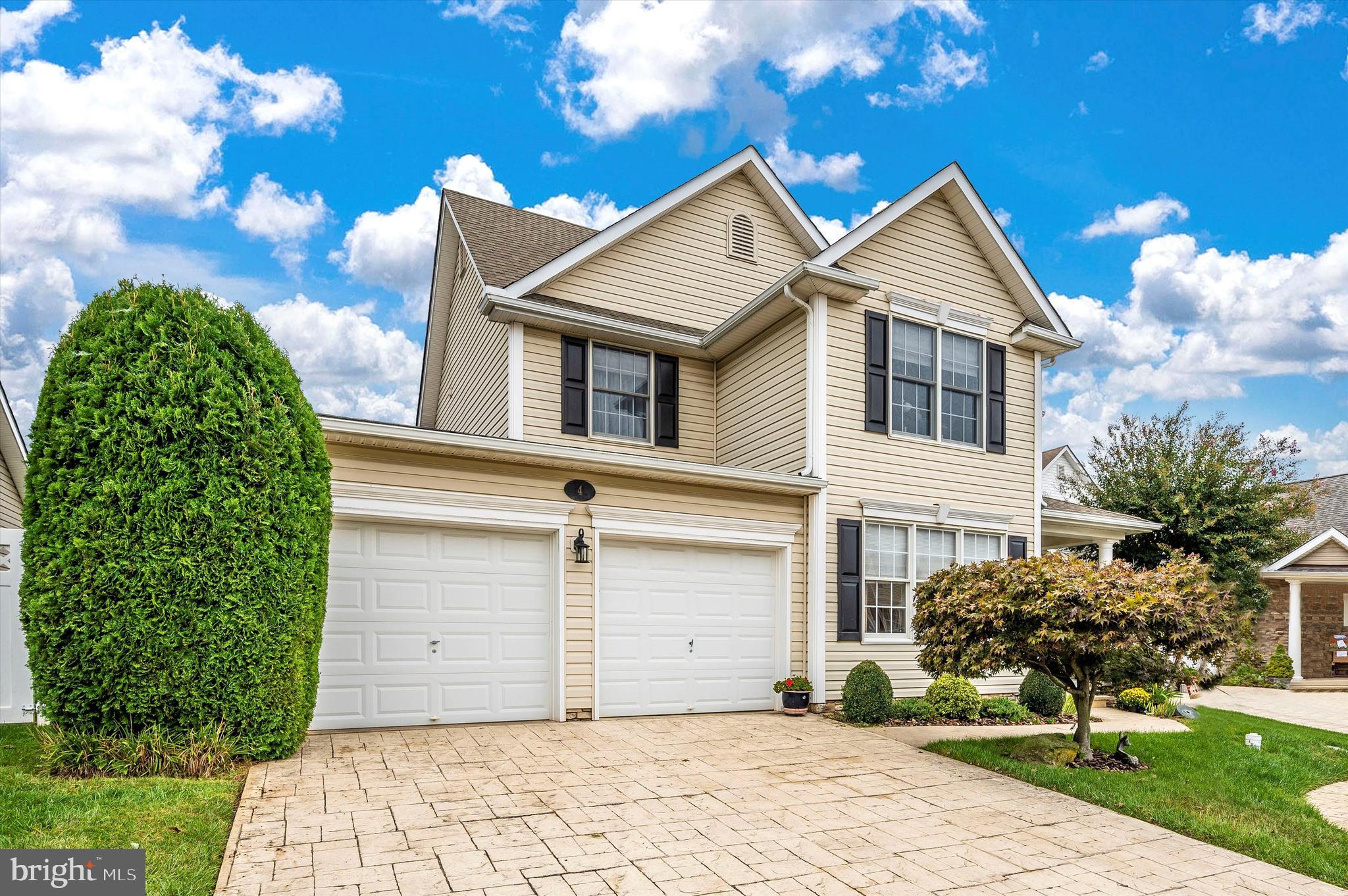 FOXFIELD AT MIDDLETOWN - Residential