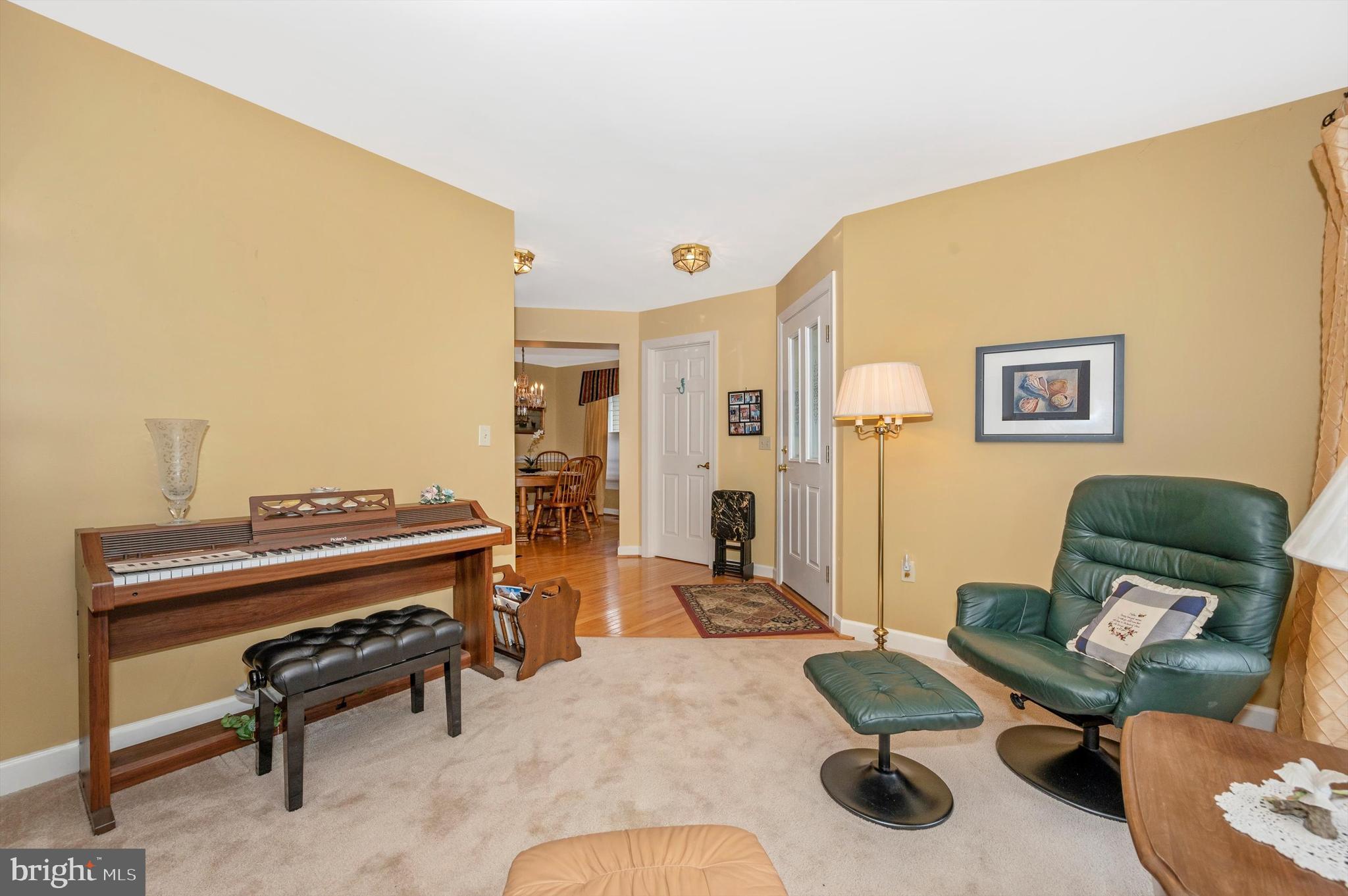 FOXFIELD AT MIDDLETOWN - Residential