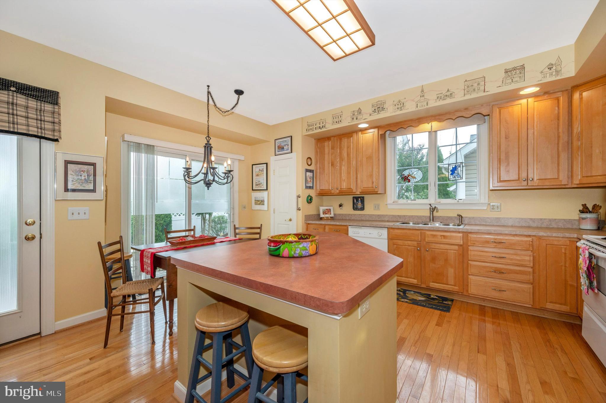 FOXFIELD AT MIDDLETOWN - Residential