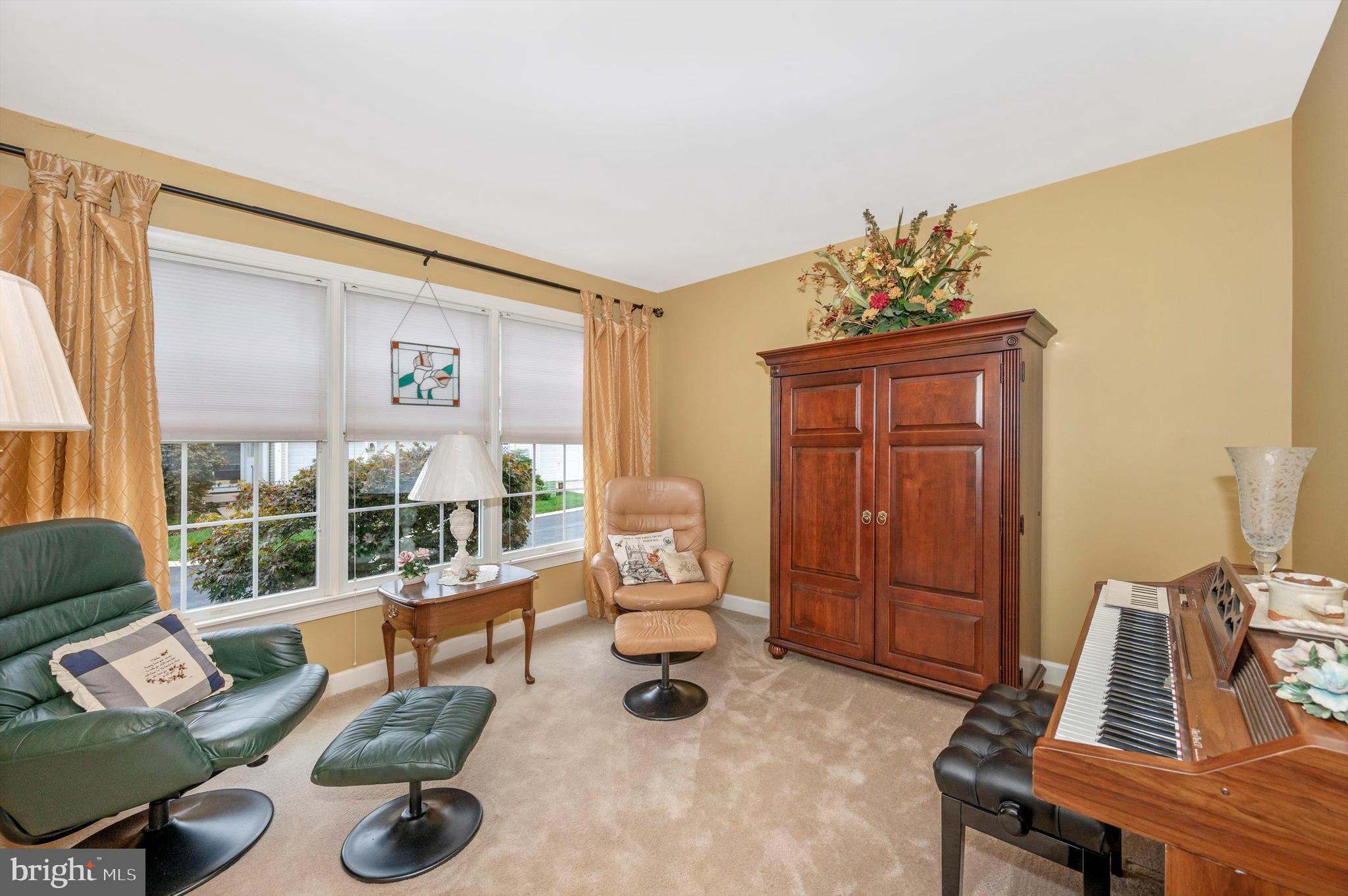 FOXFIELD AT MIDDLETOWN - Residential