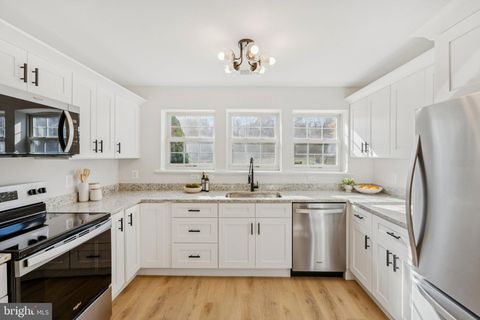 4120 APPLEGATE COURT 1 SUITLAND MD 20746