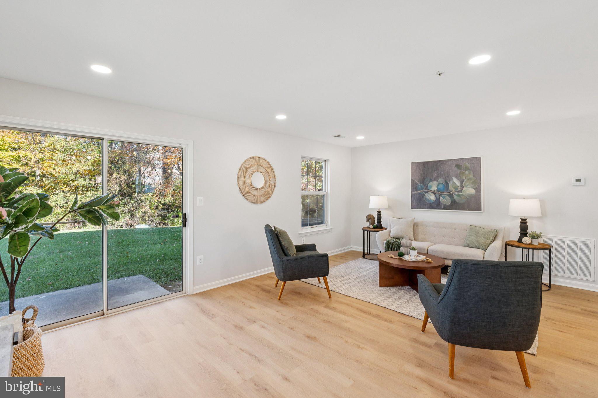 APPLEGATE - Residential