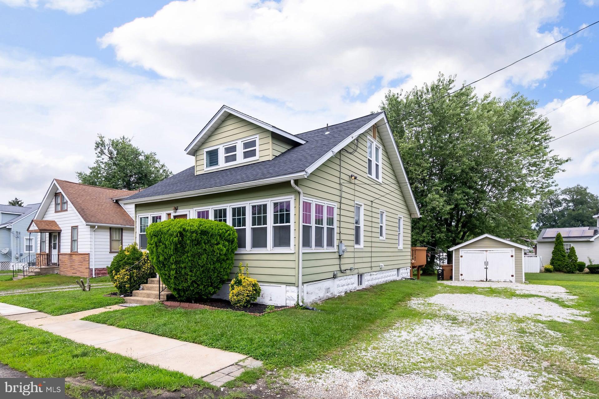 16 MANTUA ROAD