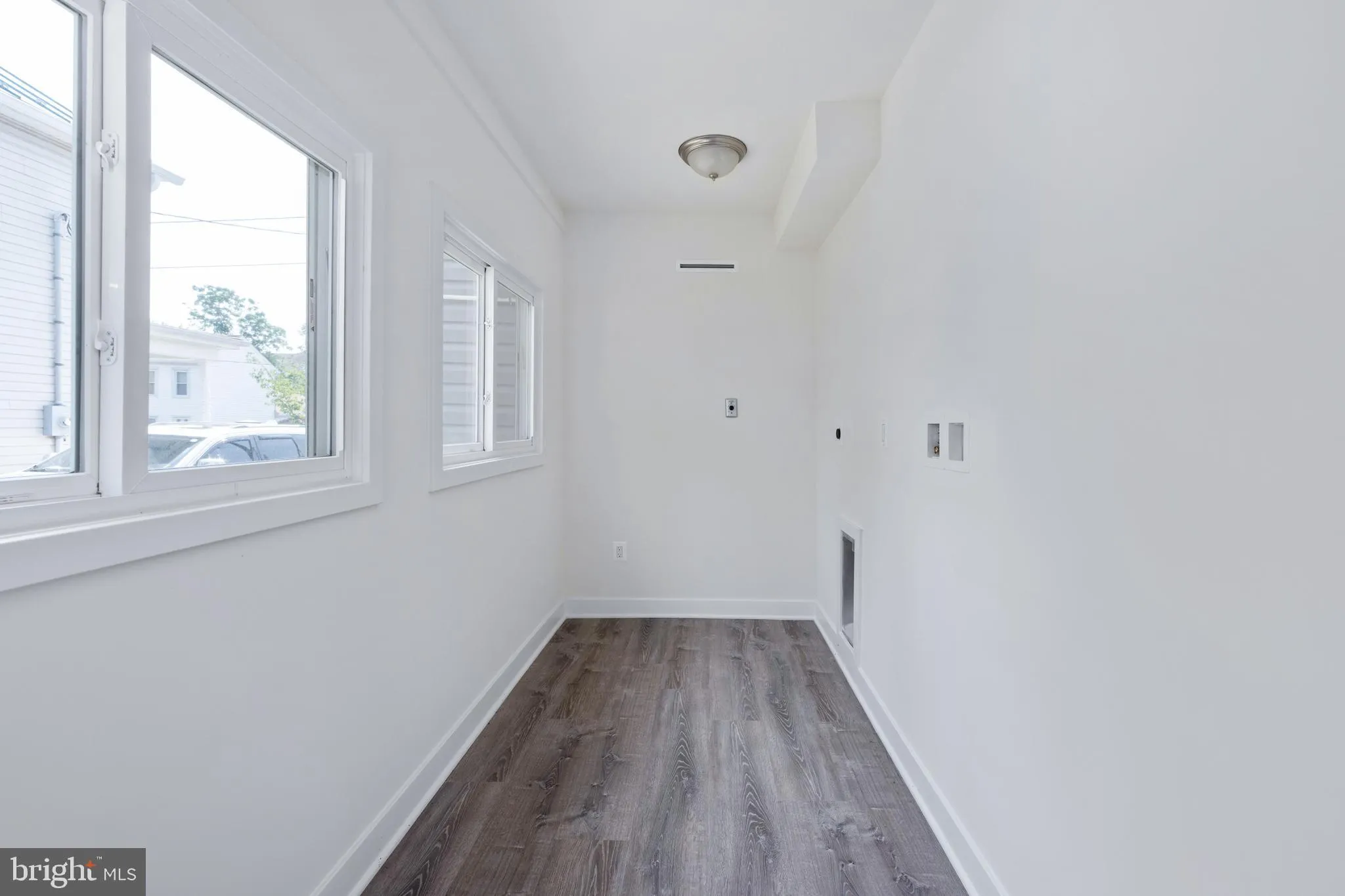 Fredericksburg, Virginia 22401, United States, 3 Bedrooms Bedrooms, ,2 BathroomsBathrooms,Residential,Contingent,32026