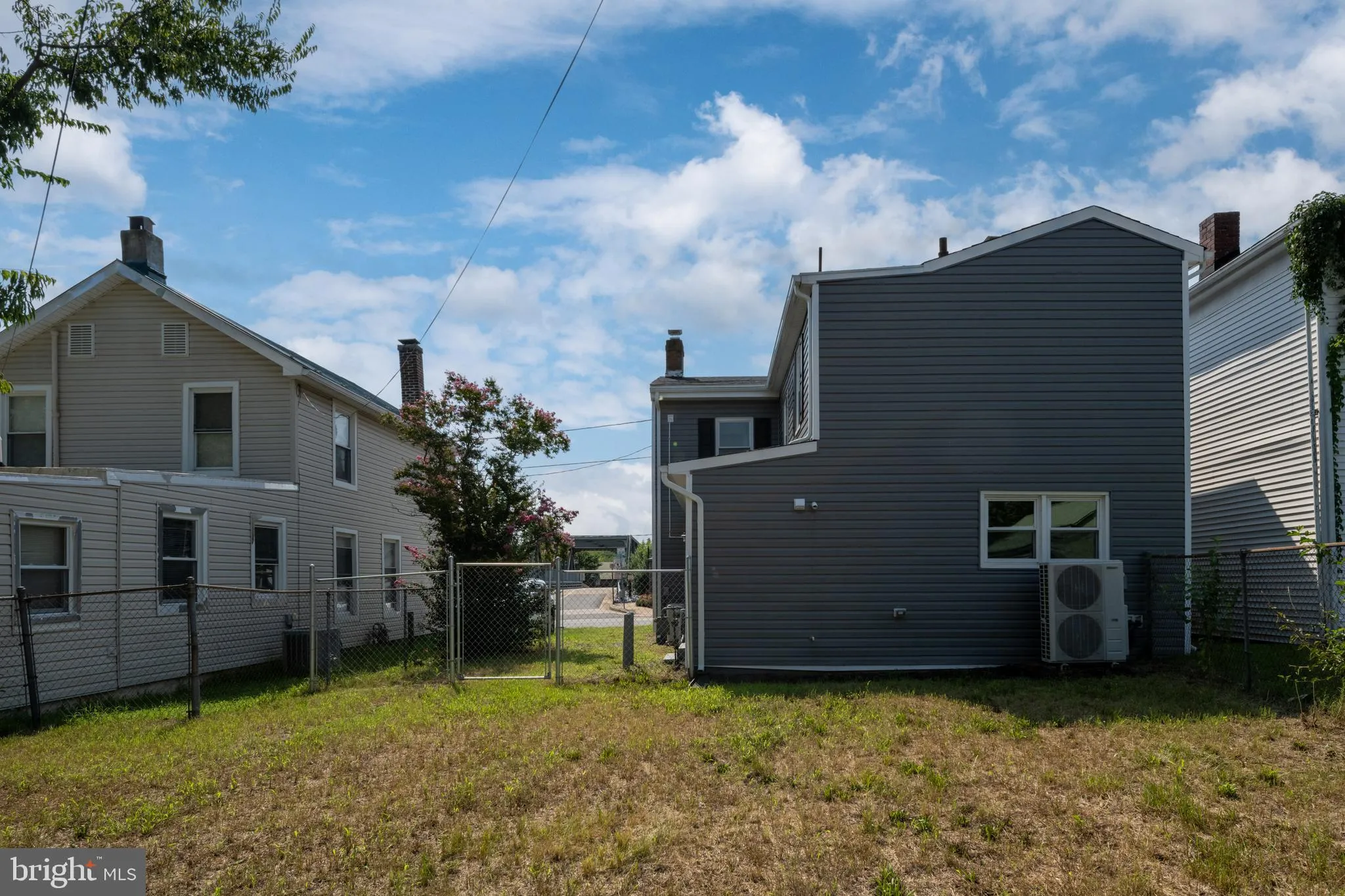 Fredericksburg, Virginia 22401, United States, 3 Bedrooms Bedrooms, ,2 BathroomsBathrooms,Residential,Contingent,32026