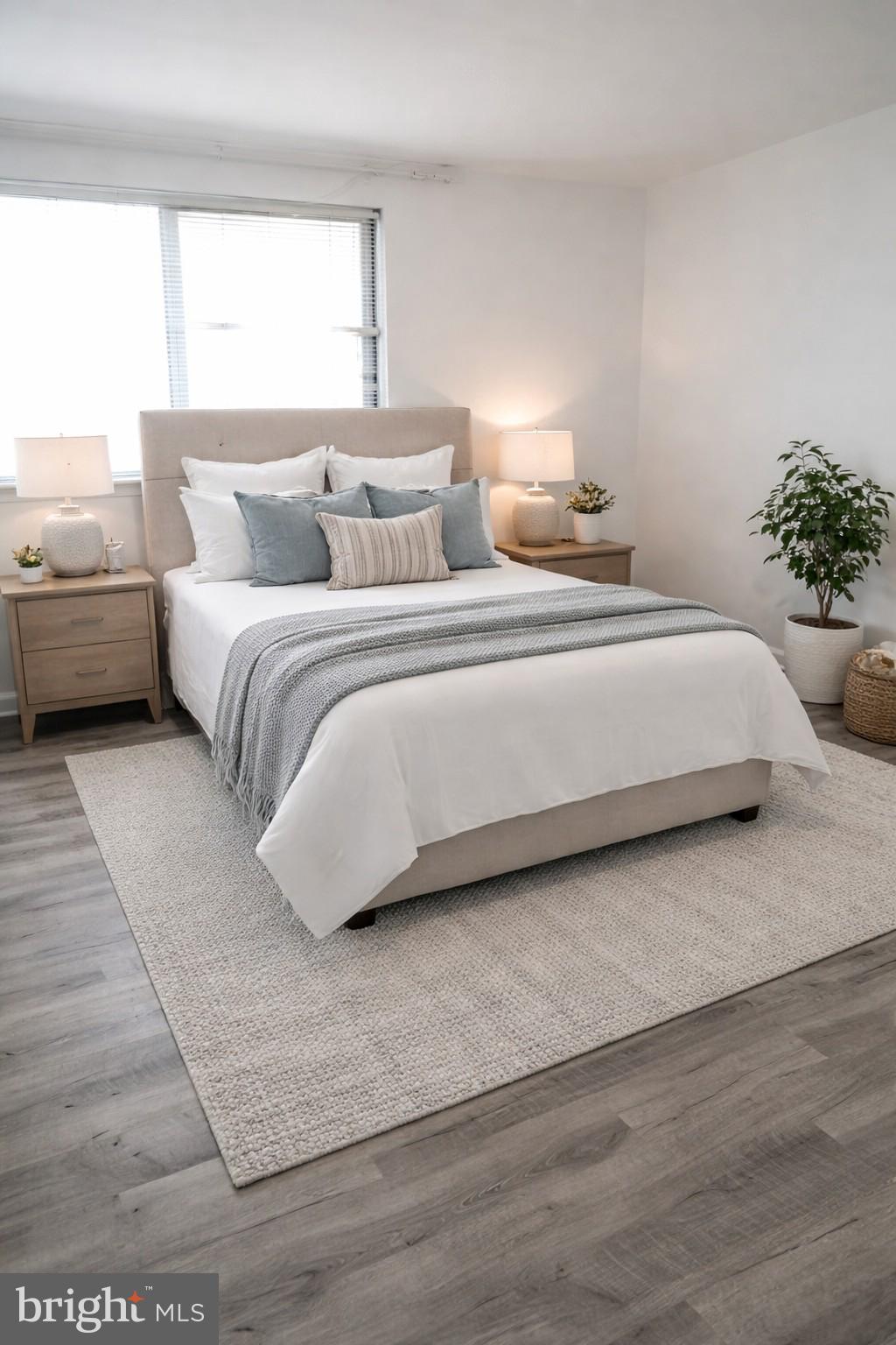 PINES CONDOMINIUM - Residential