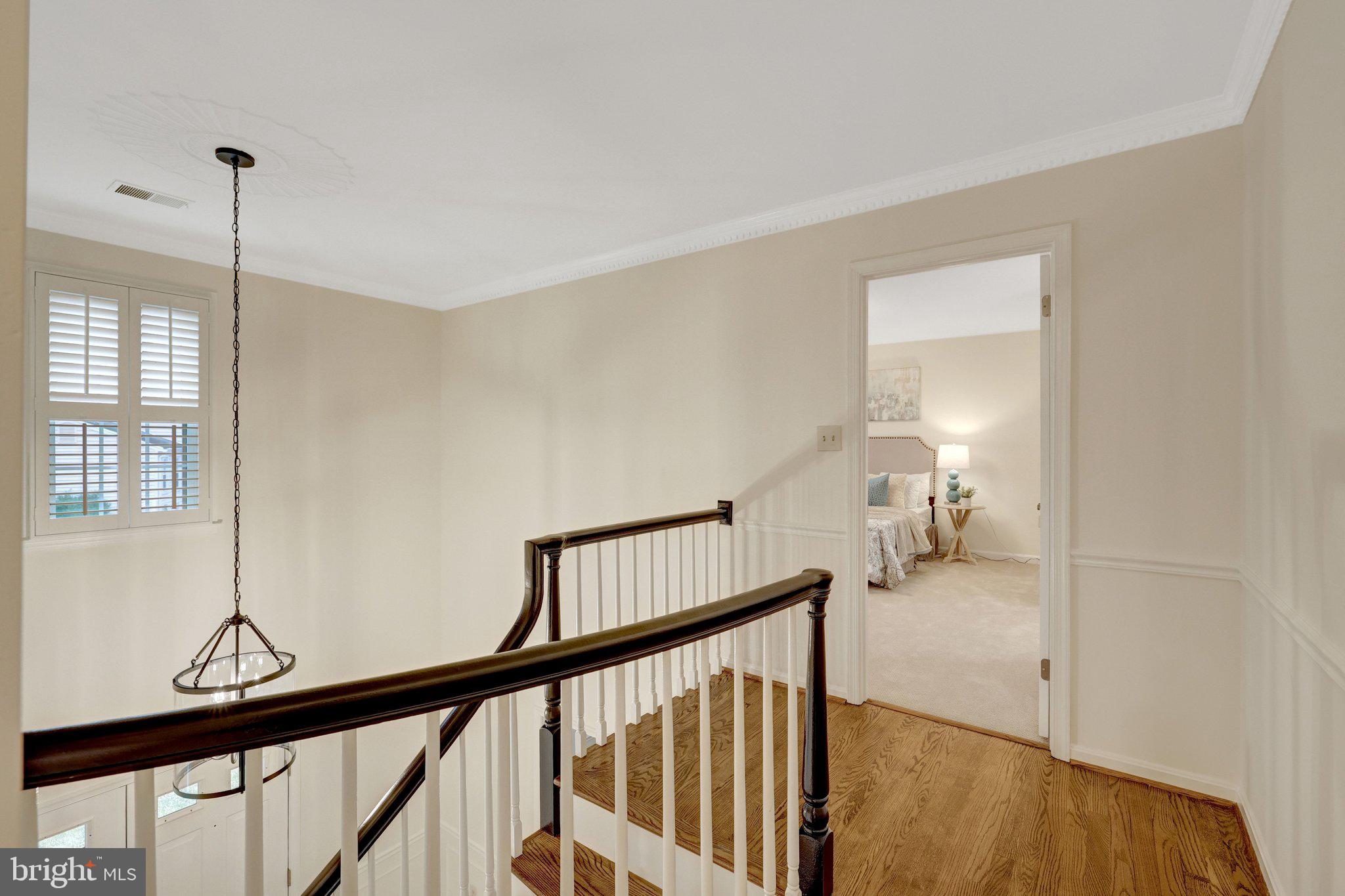 HOLLY KNOLL - Residential